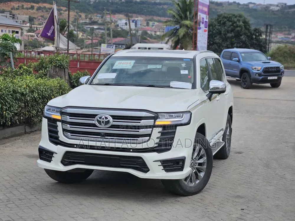 Toyota Land Cruiser 2022 White