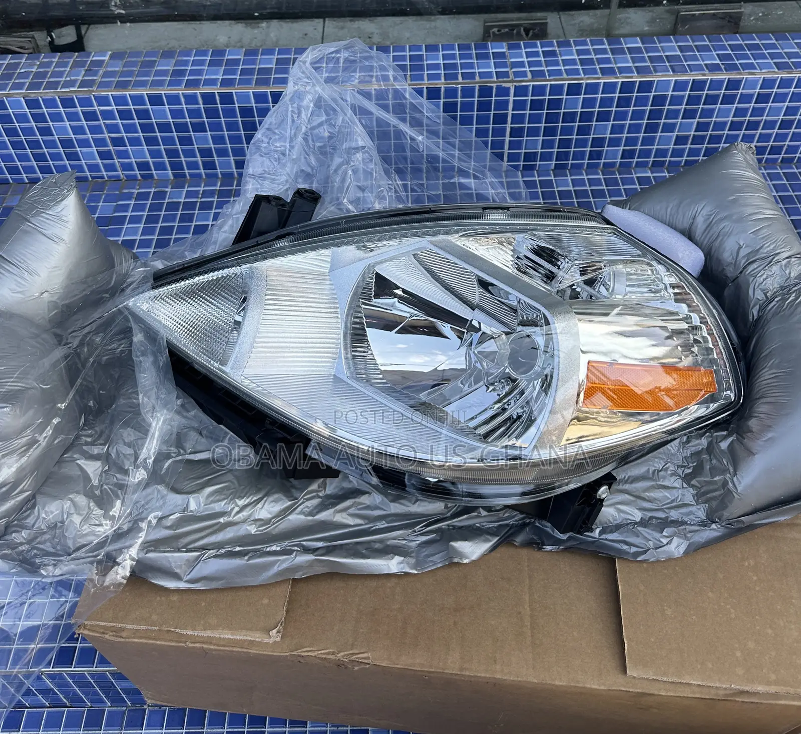 Nissan Versa Headlight 2007 2008 2009 2010 2011 Head Light