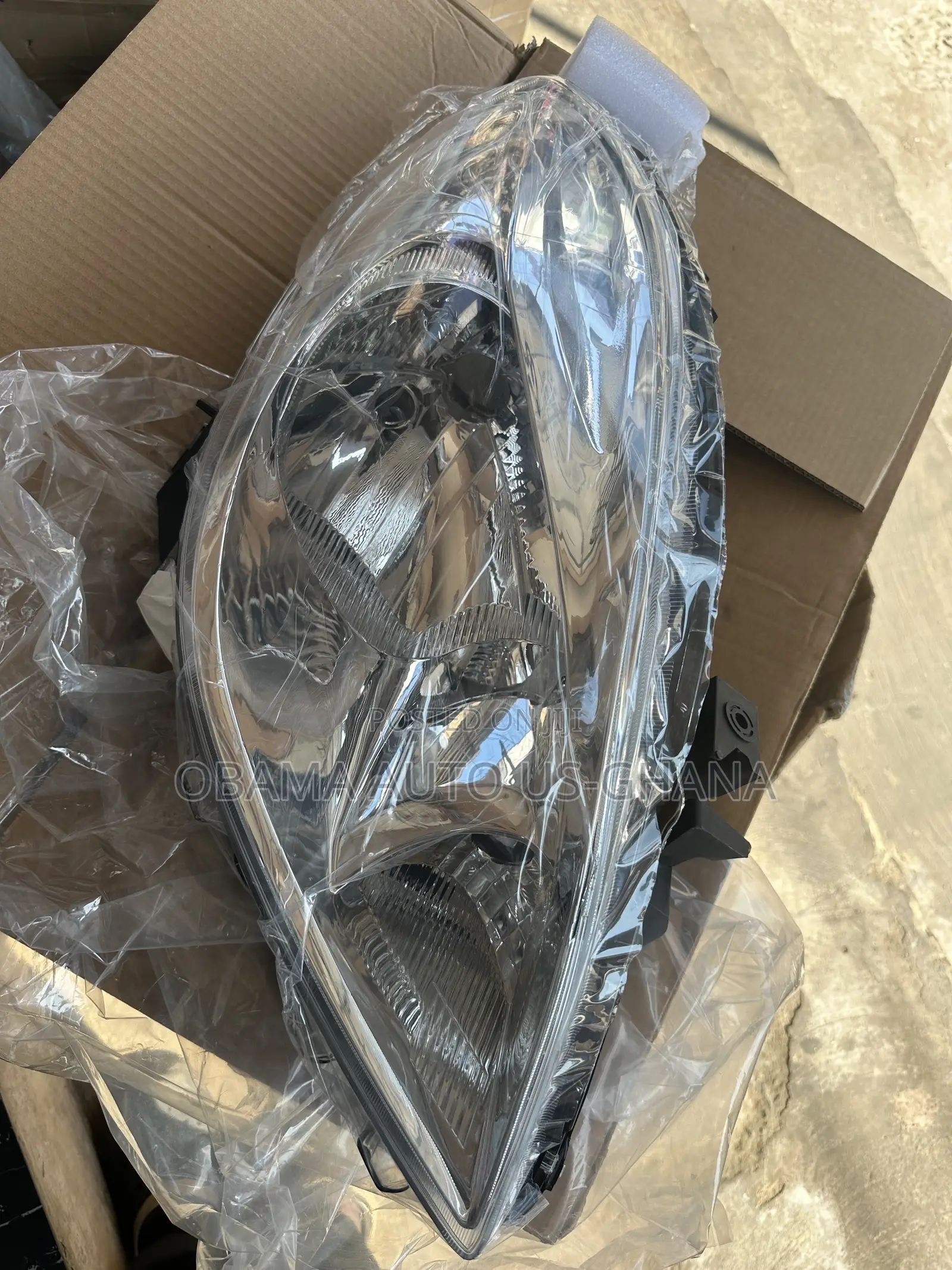 Nissan Versa/Almera/Sunny Headlight 2012 2013 2014 Head Light