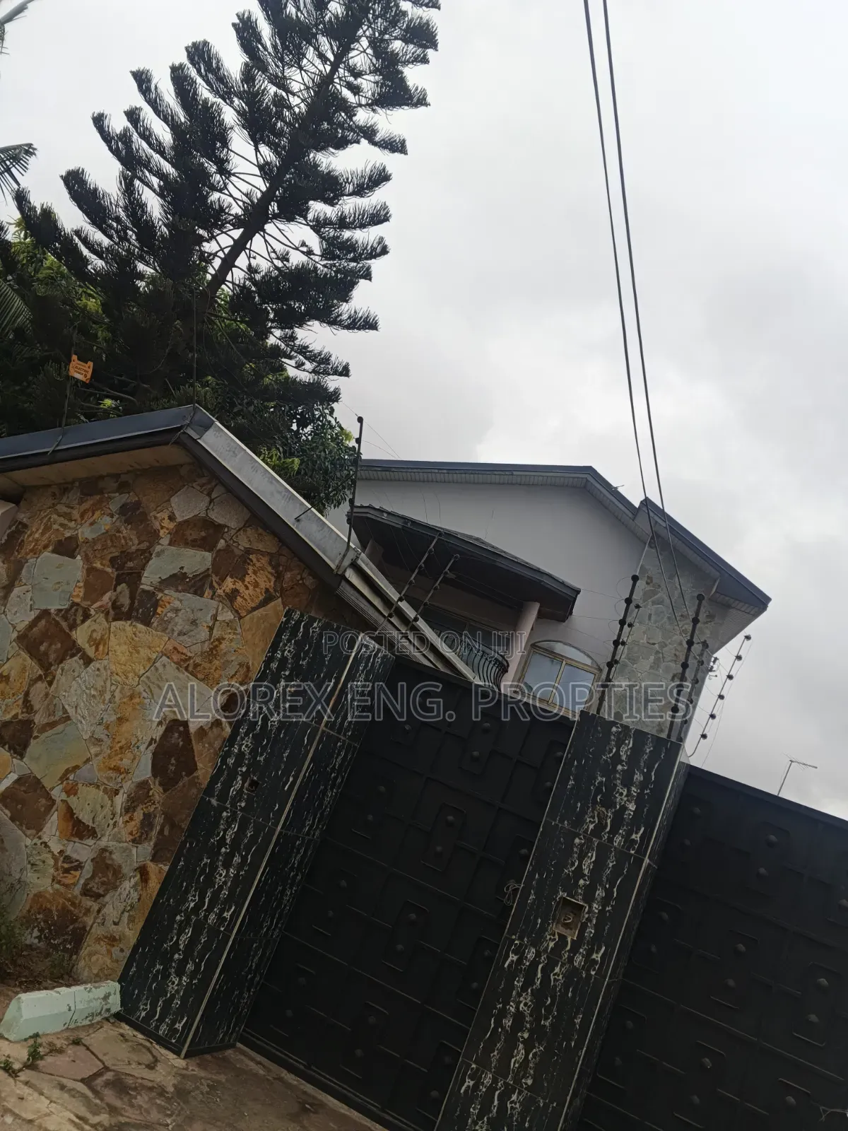 7bdrm Mansion in Adenta, Foster, Frafraha for rent