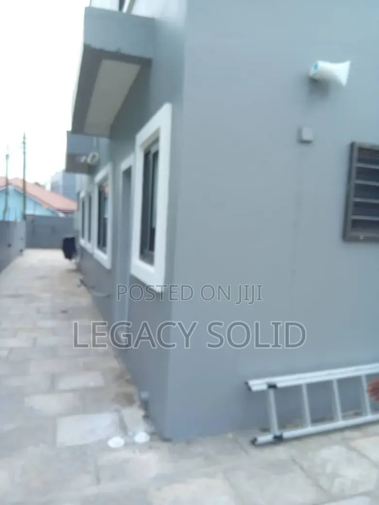4bdrm Duplex in Legacy Solid Real, New Town for rent