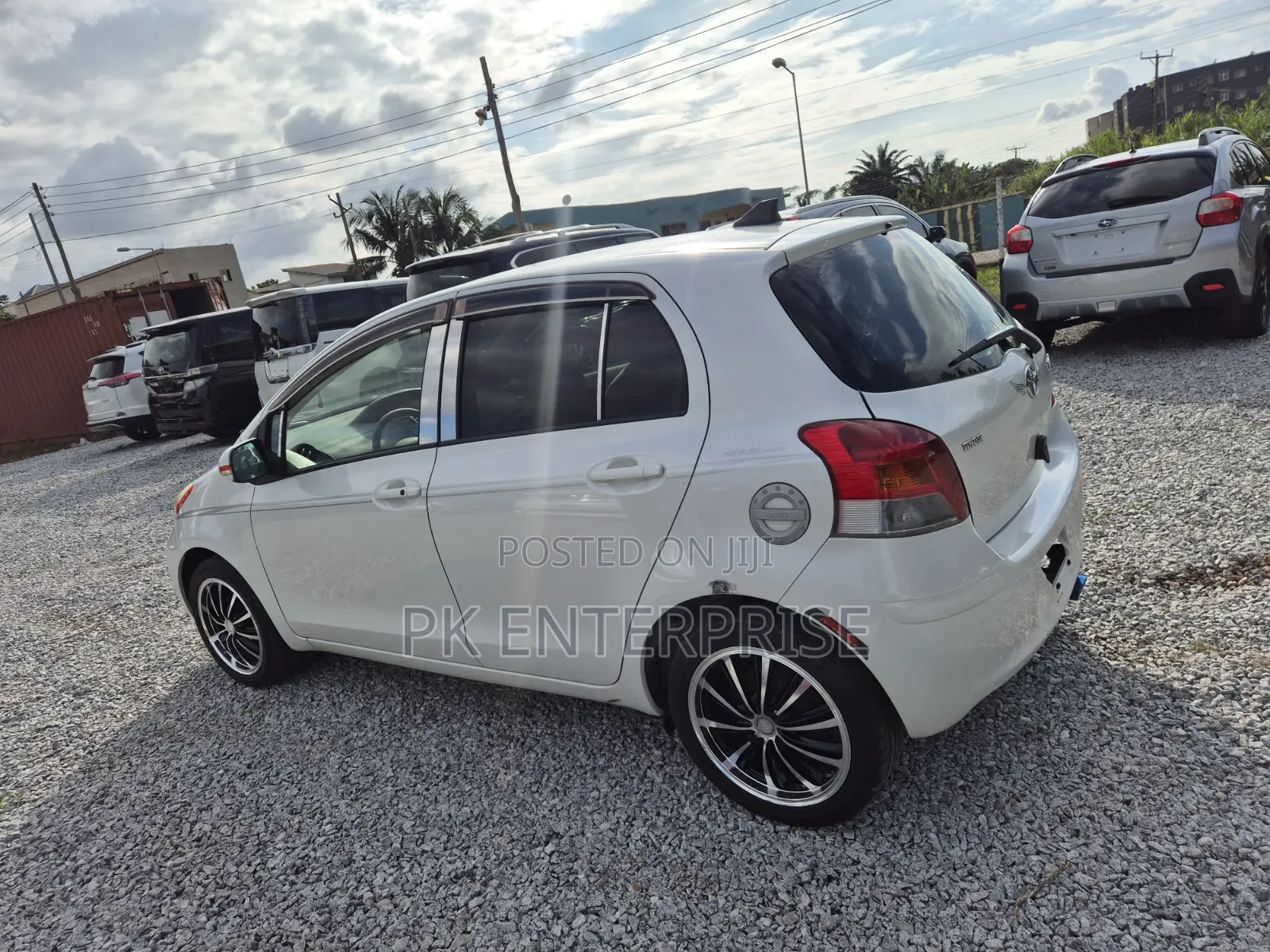 Toyota Vitz 2010 White