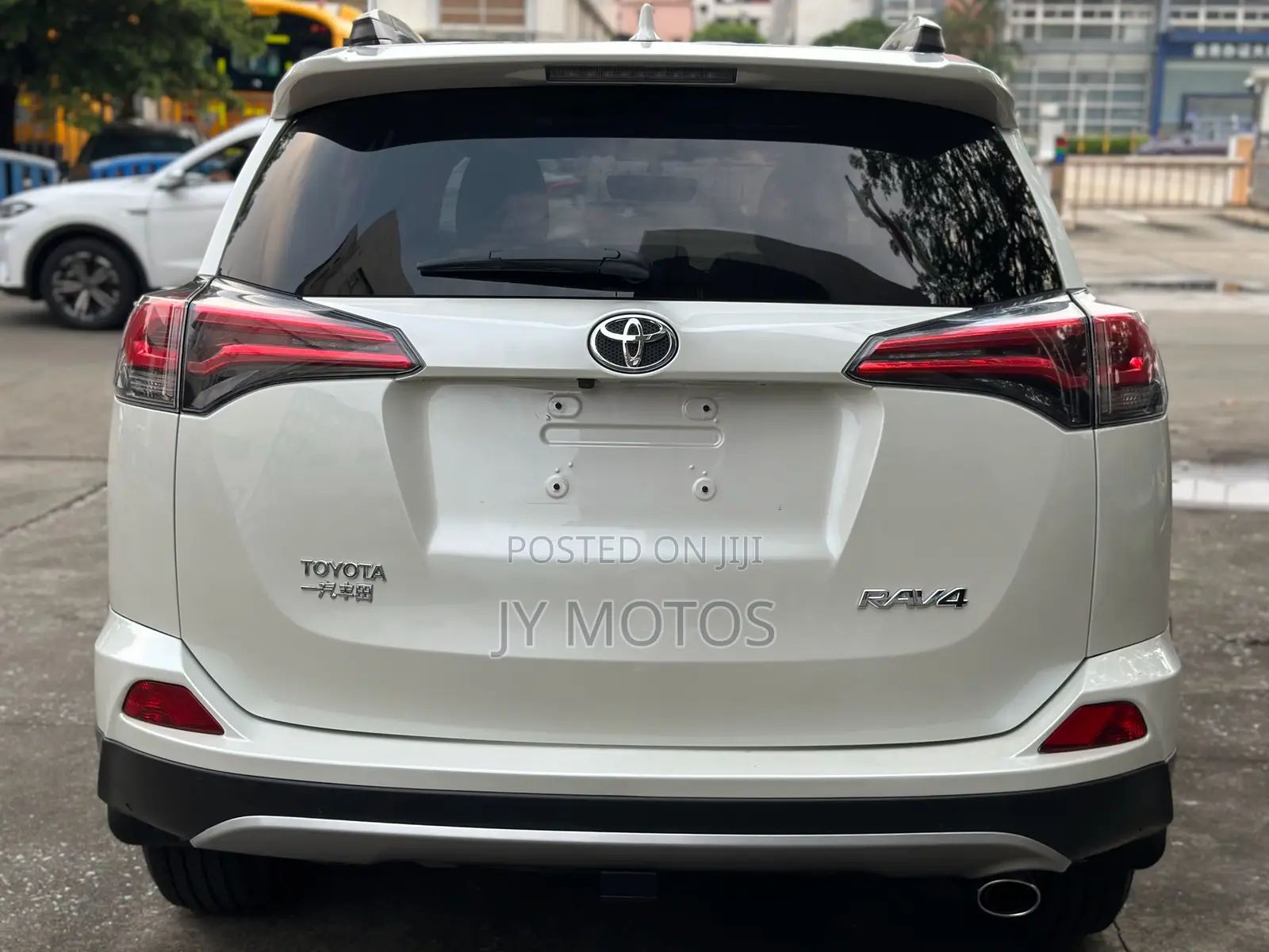 Toyota RAV4 2018 White