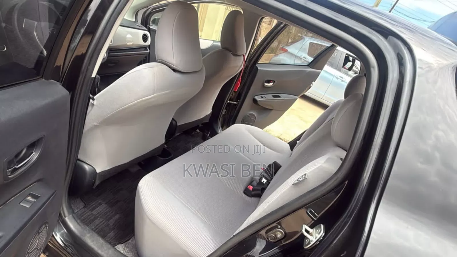 Toyota Vitz 2012 Black