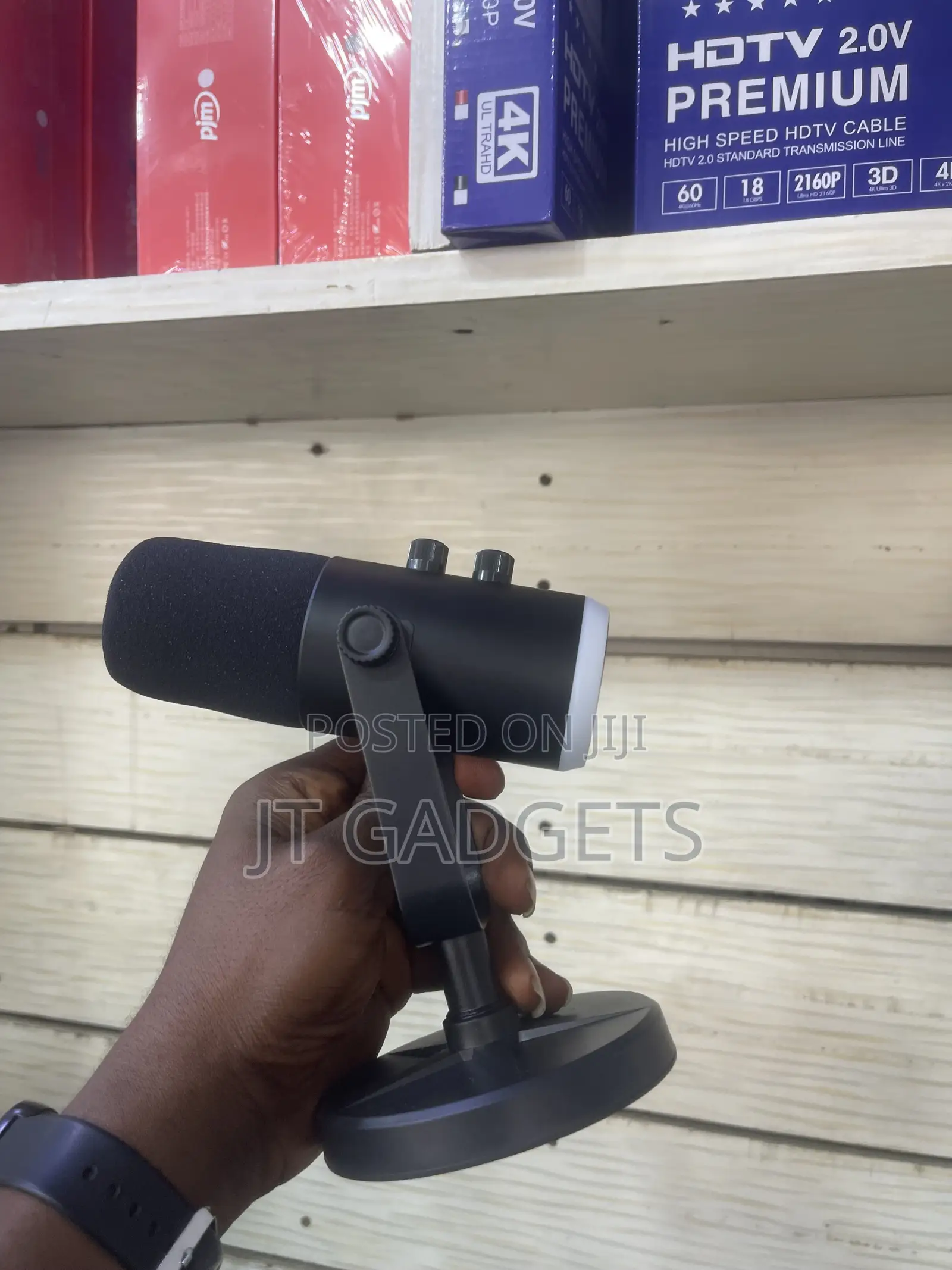 USB/XLR Dual-Purpose Microphone — RGB Breath Lights