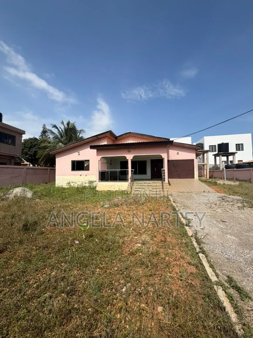 Titled 80/100 Feet Land at Manet-Spintex