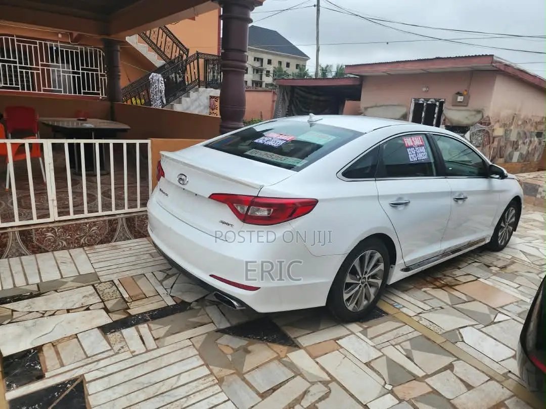 Hyundai Sonata SE 4dr Sedan (2.4L 4cyl 6A) 2015 White