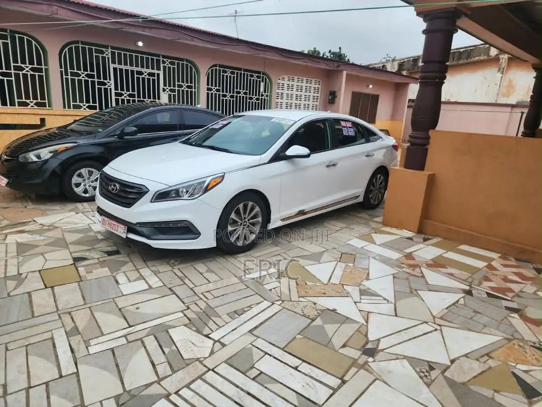 Hyundai Sonata SE 4dr Sedan (2.4L 4cyl 6A) 2015 White