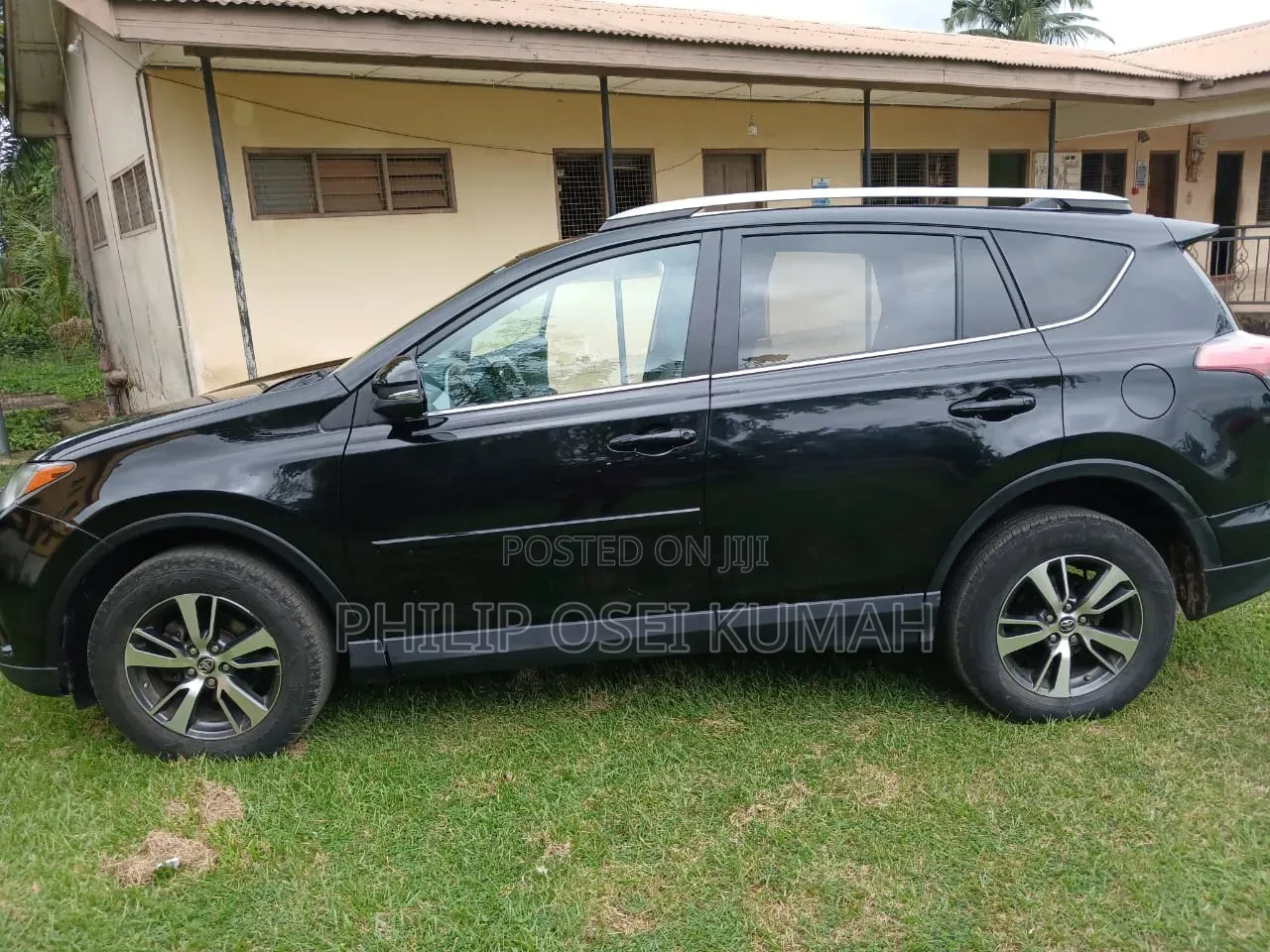 Toyota RAV4 XLE 4dr SUV AWD (2.5L 4cyl 6A) 2018 Black