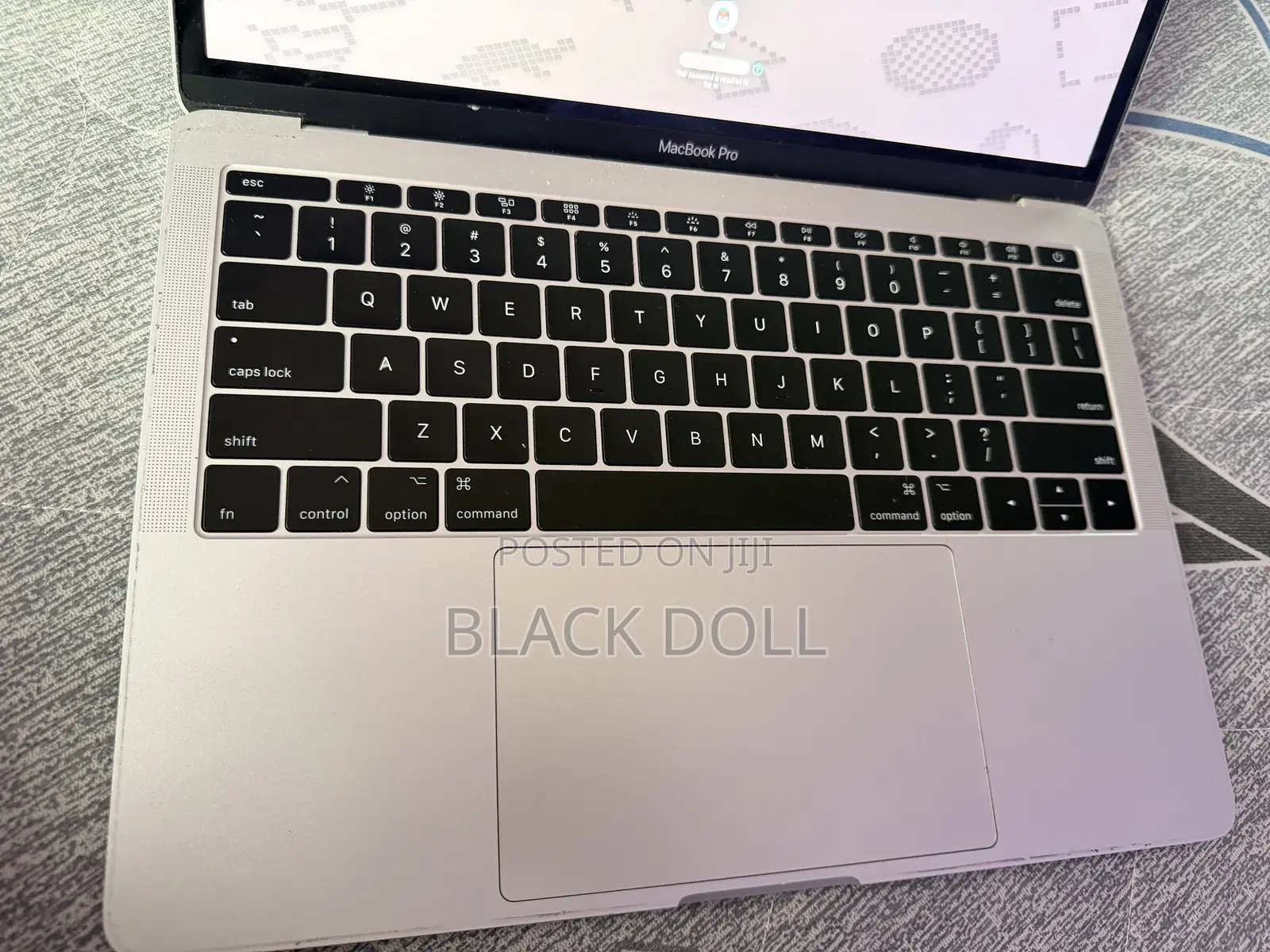 Laptop Apple MacBook Pro 2017 8GB Intel Core i3 SSD 256GB
