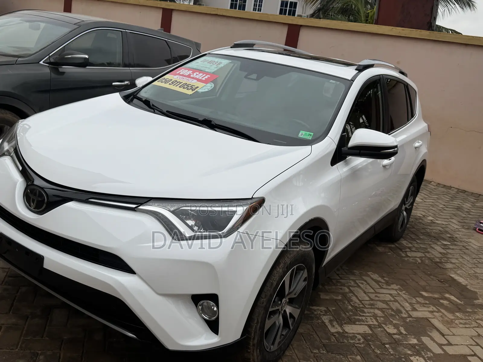 Toyota RAV4 XLE 4dr SUV AWD (2.5L 4cyl 6A) 2018 White