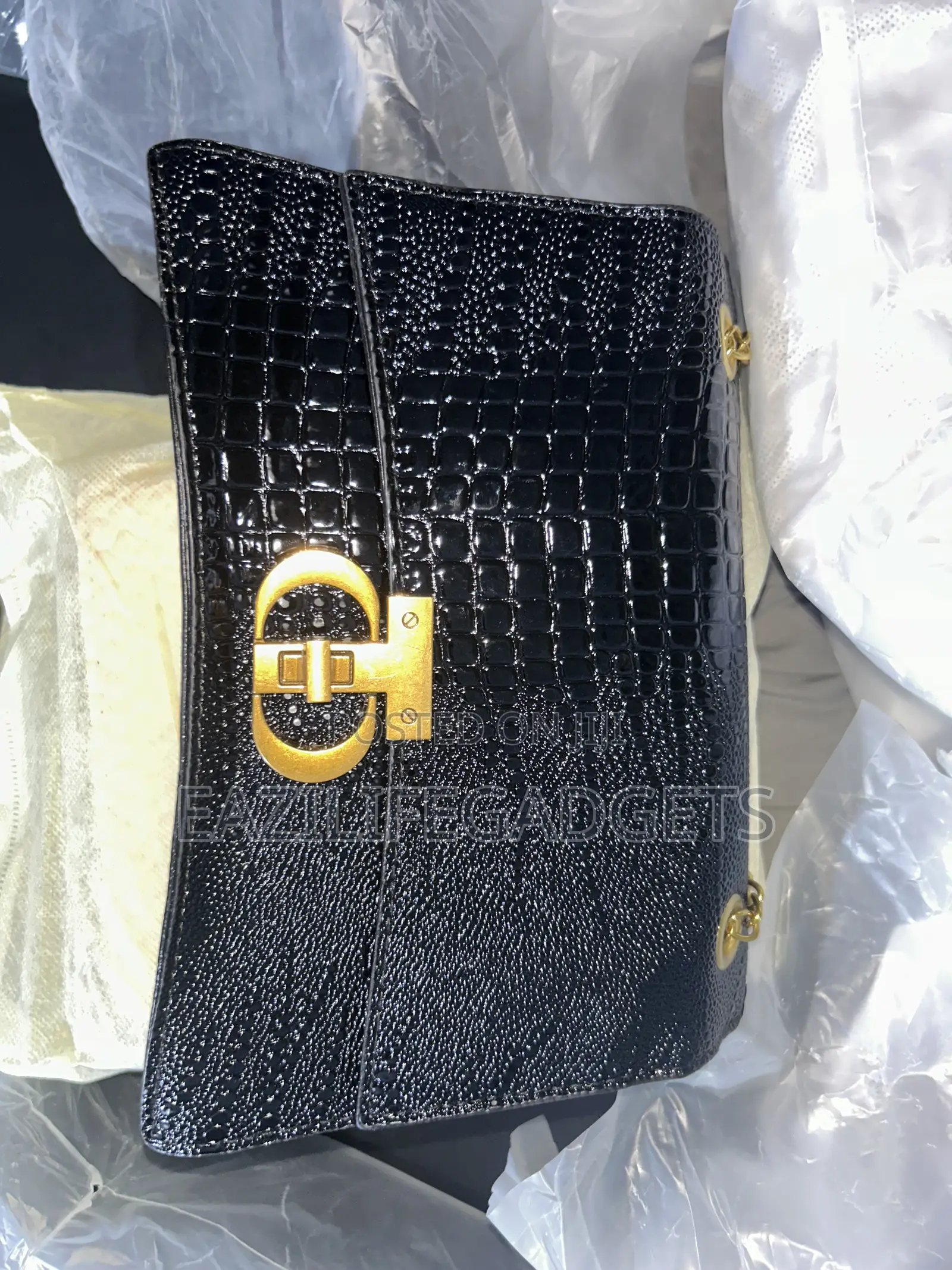 Croc-Embossed Crosdbody Bag