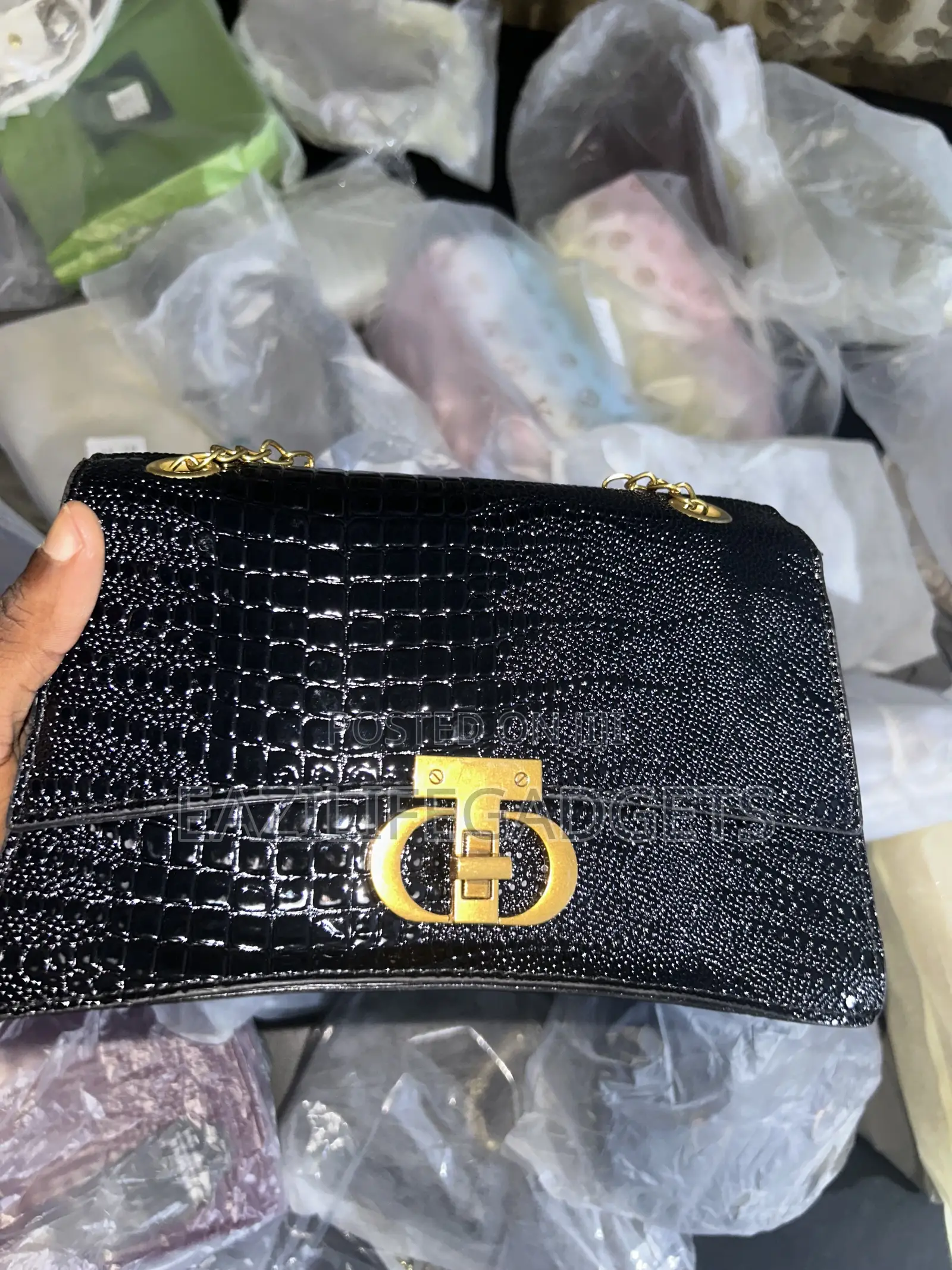 Croc-Embossed Crosdbody Bag