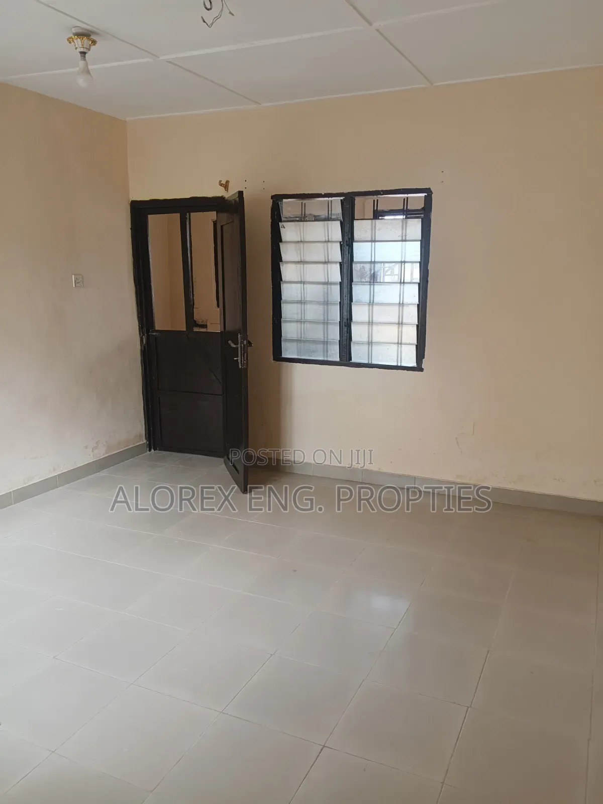 2bdrm Apartment in Adenta, Ashieyie, Frafraha for rent