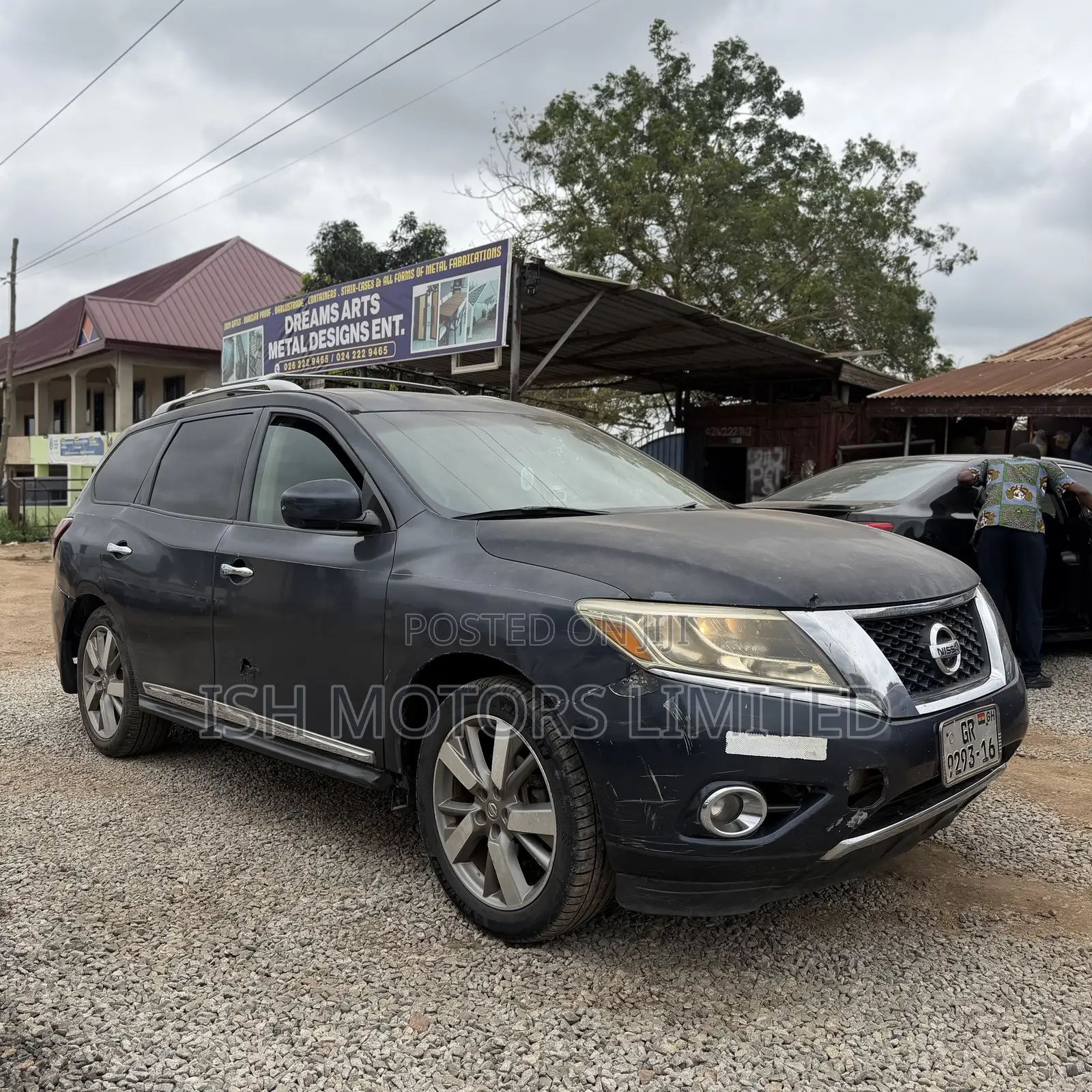 Nissan Pathfinder Platinum 4dr SUV 4WD (3.5L 6cyl CVT) 2014 Black