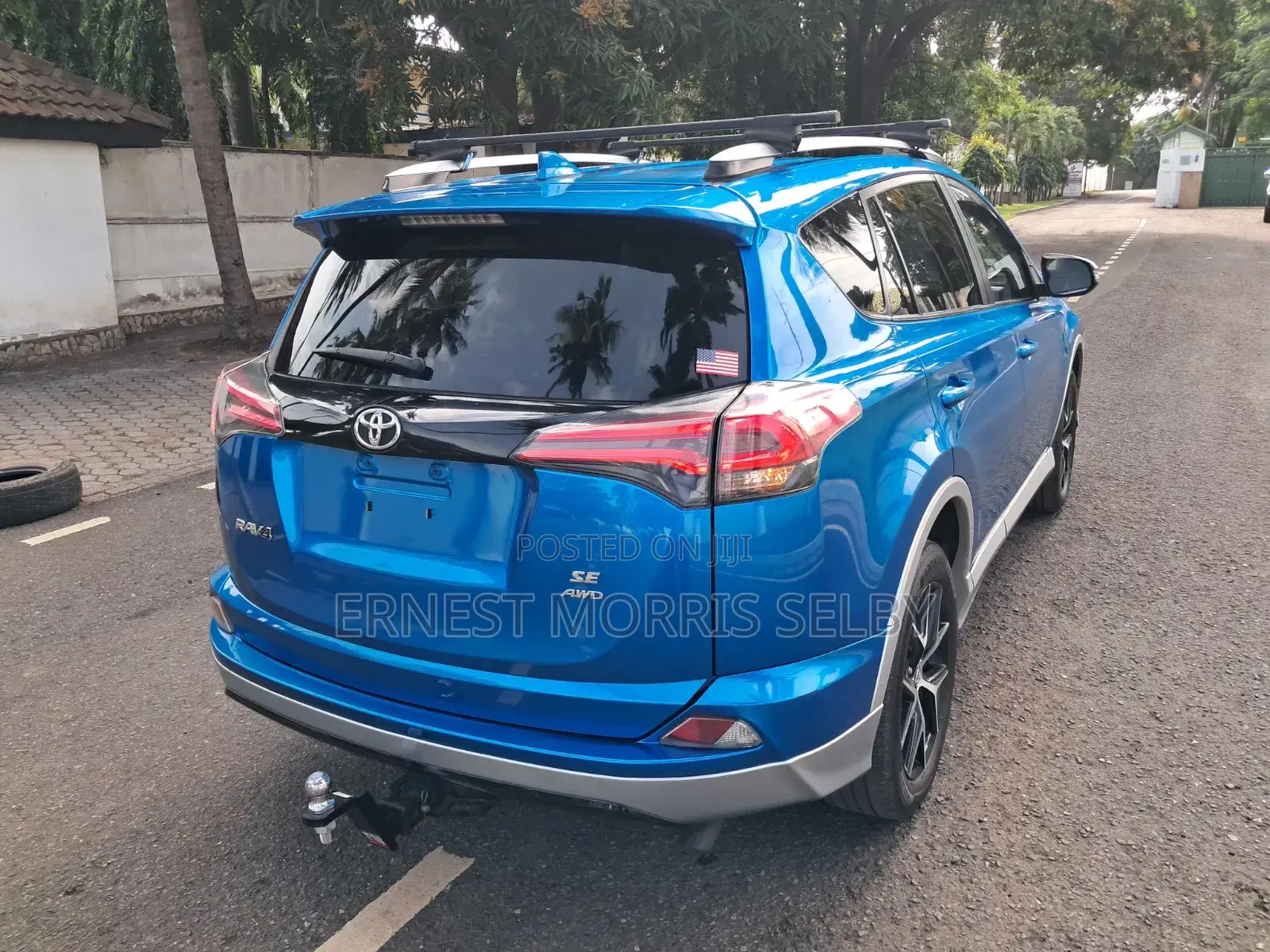 Toyota RAV4 SE FWD (2.5L 4cyl 6A) 2017 Blue