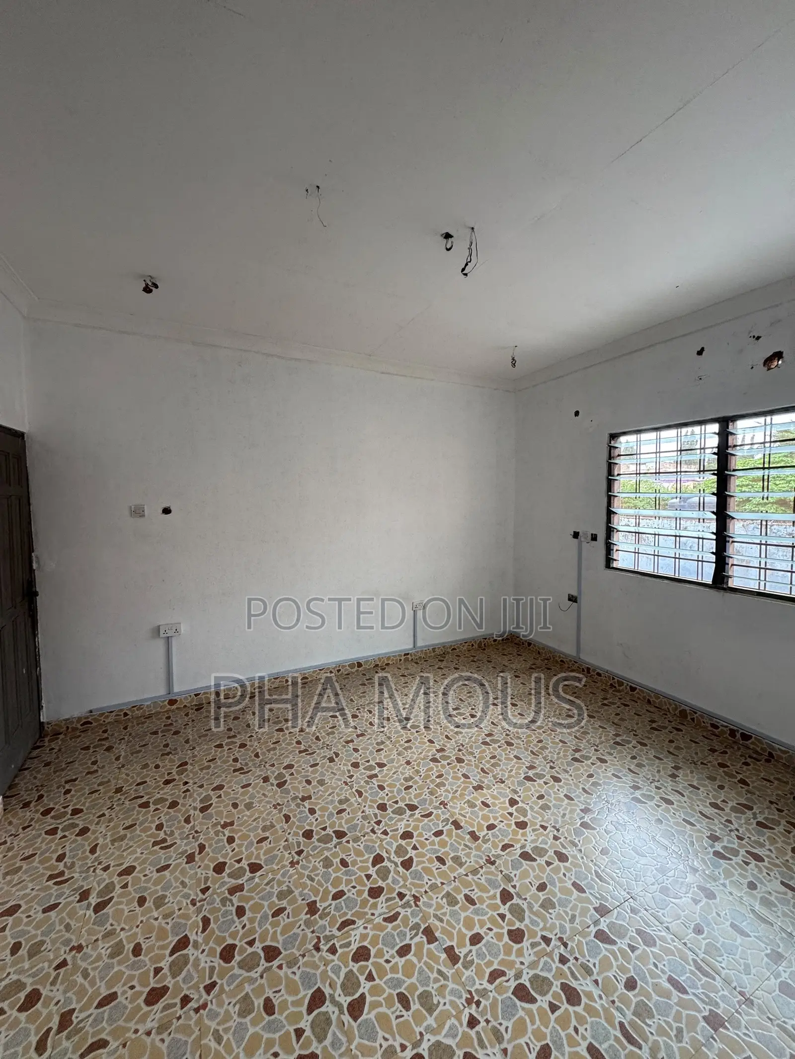 1bdrm Apartment in Mile 7 for rent
