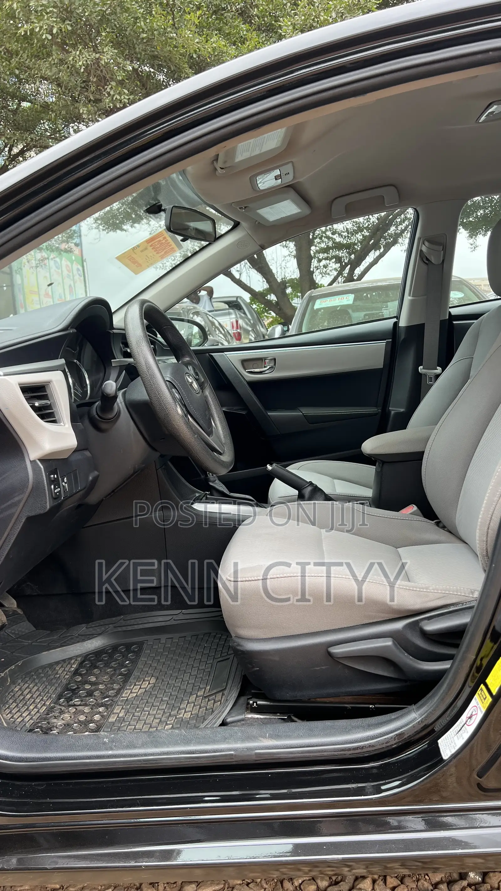 Toyota Corolla LE 4dr Sedan (1.8L 4cyl CVT) 2016 Black