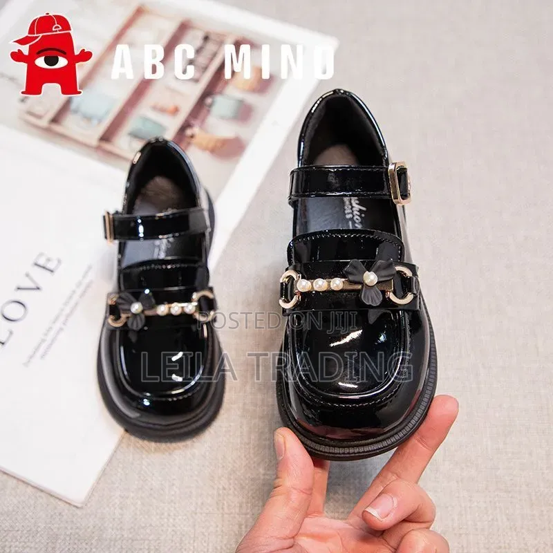 Black Shoe
