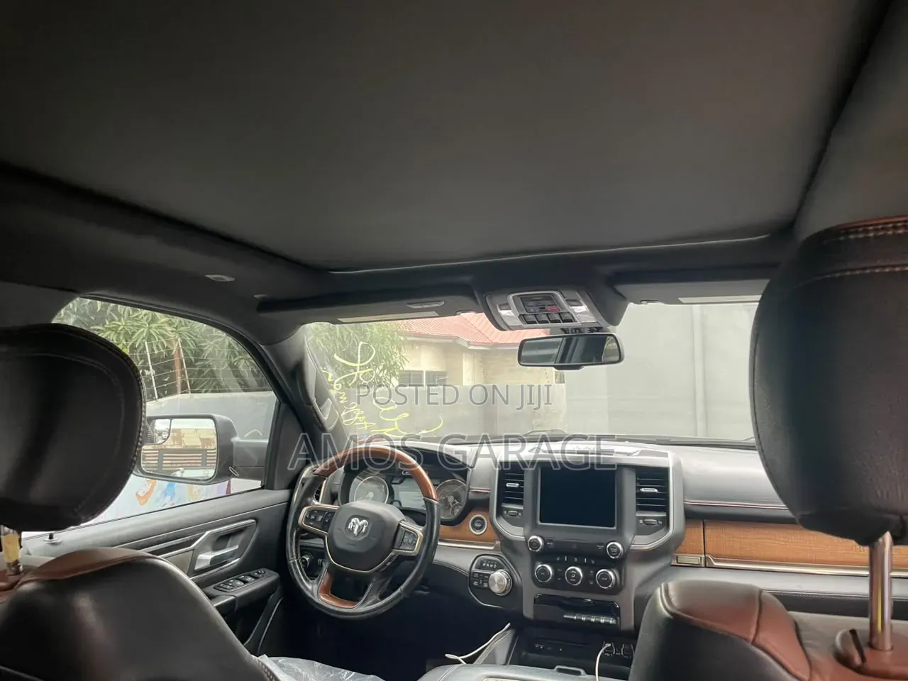 RAM 1500 2019 Black