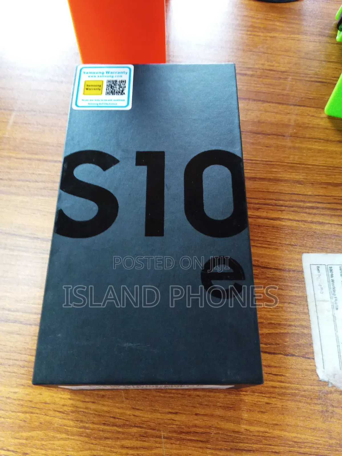 New Samsung Galaxy S10e 128 GB Black
