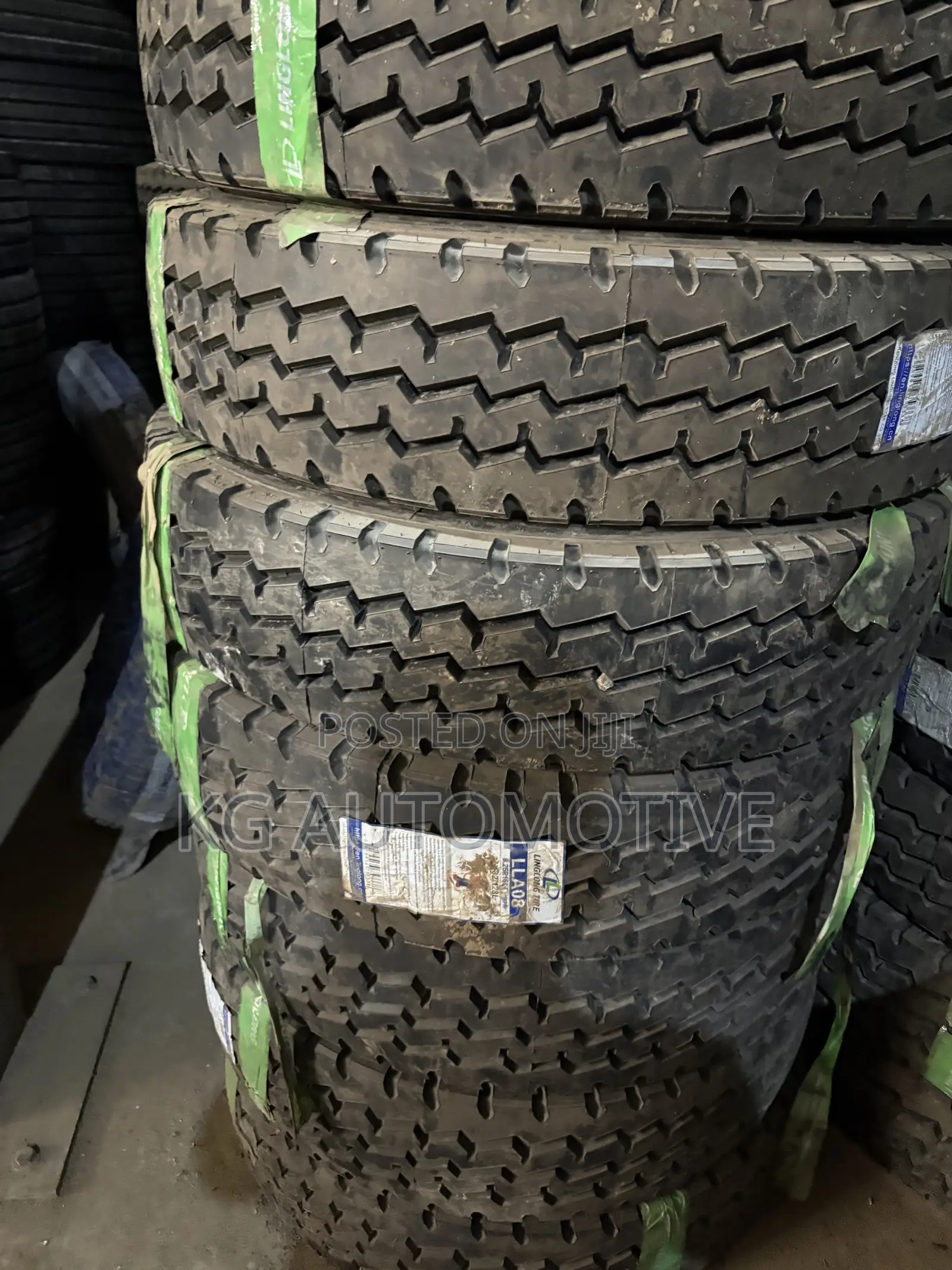 8.25r16 Tire
