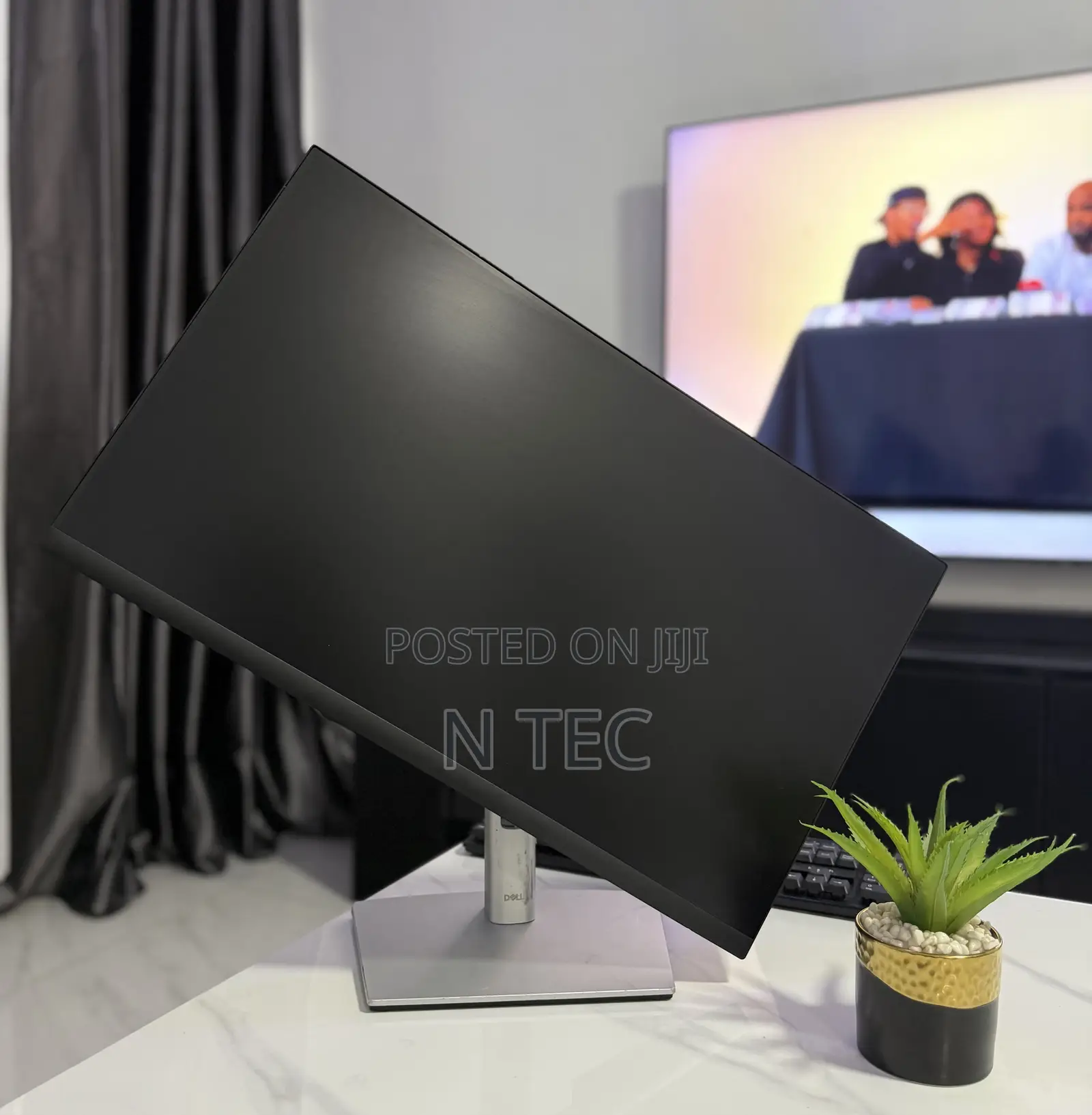 Dell 24 Inches Edgeless Monitor