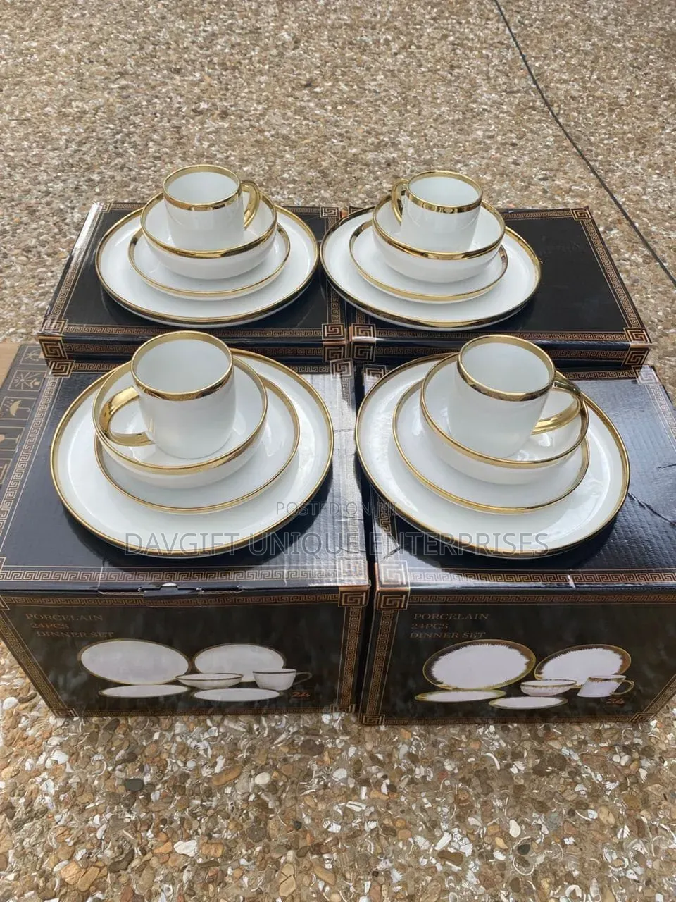 16pcs Ceramic Dinnerware Set (Gold White)