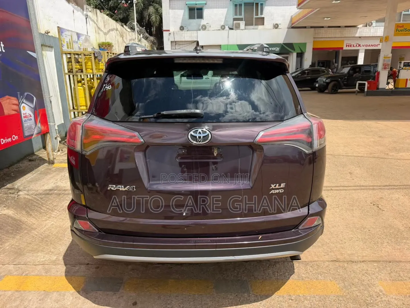 Toyota RAV4 XLE AWD (2.5L 4cyl 6A) 2017 Burgundy
