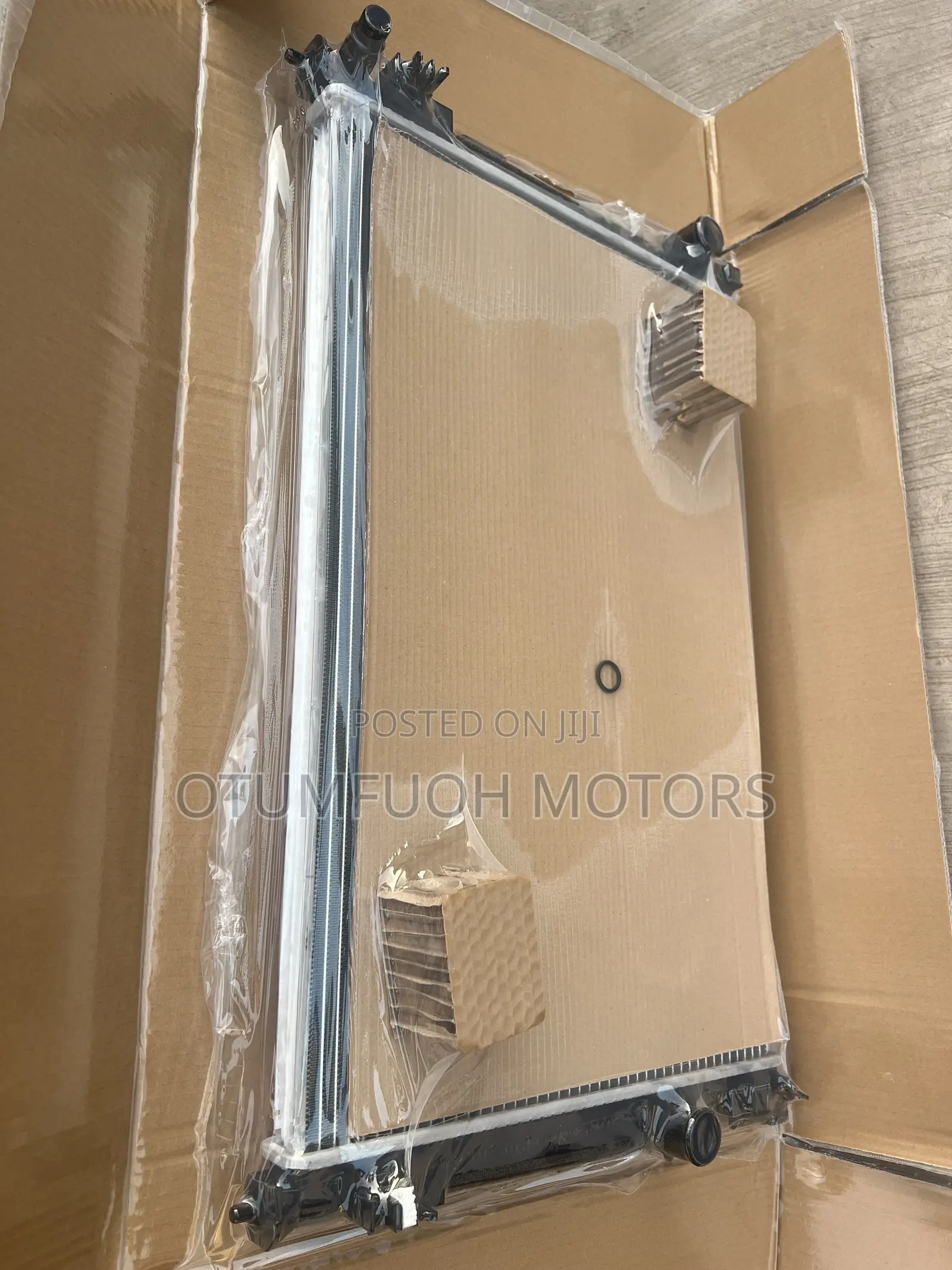 Toyota RAV4 2019 2020 2021 2022 2023 2024 2025 Radiator (Water Tank)