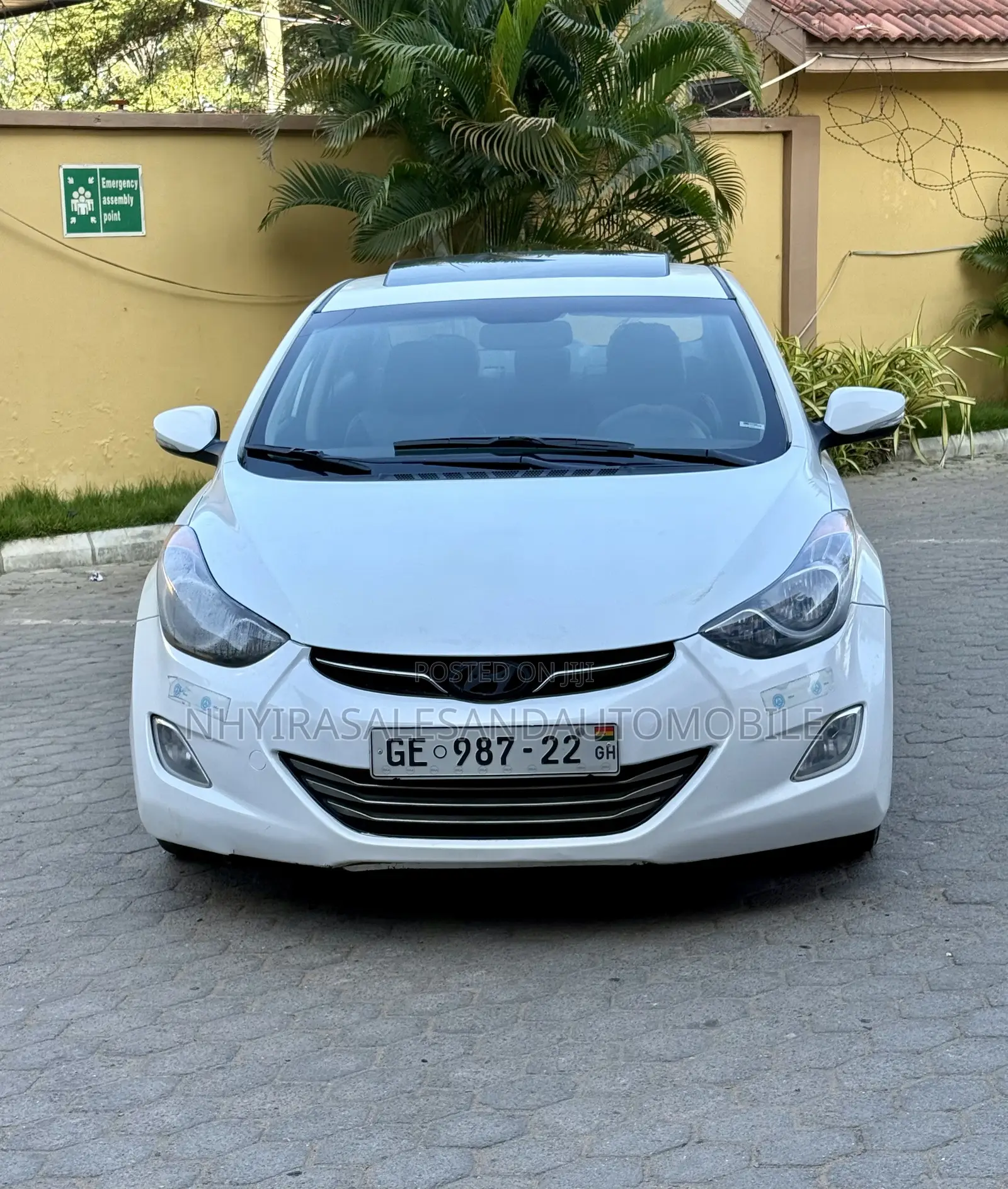 Hyundai Elantra GLS Sedan FWD (1.8L 4cyl 6M) 2013 Gray