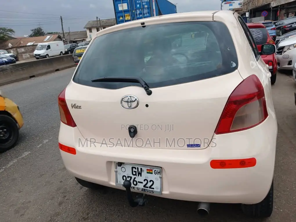 Toyota Vitz 2010 Brown