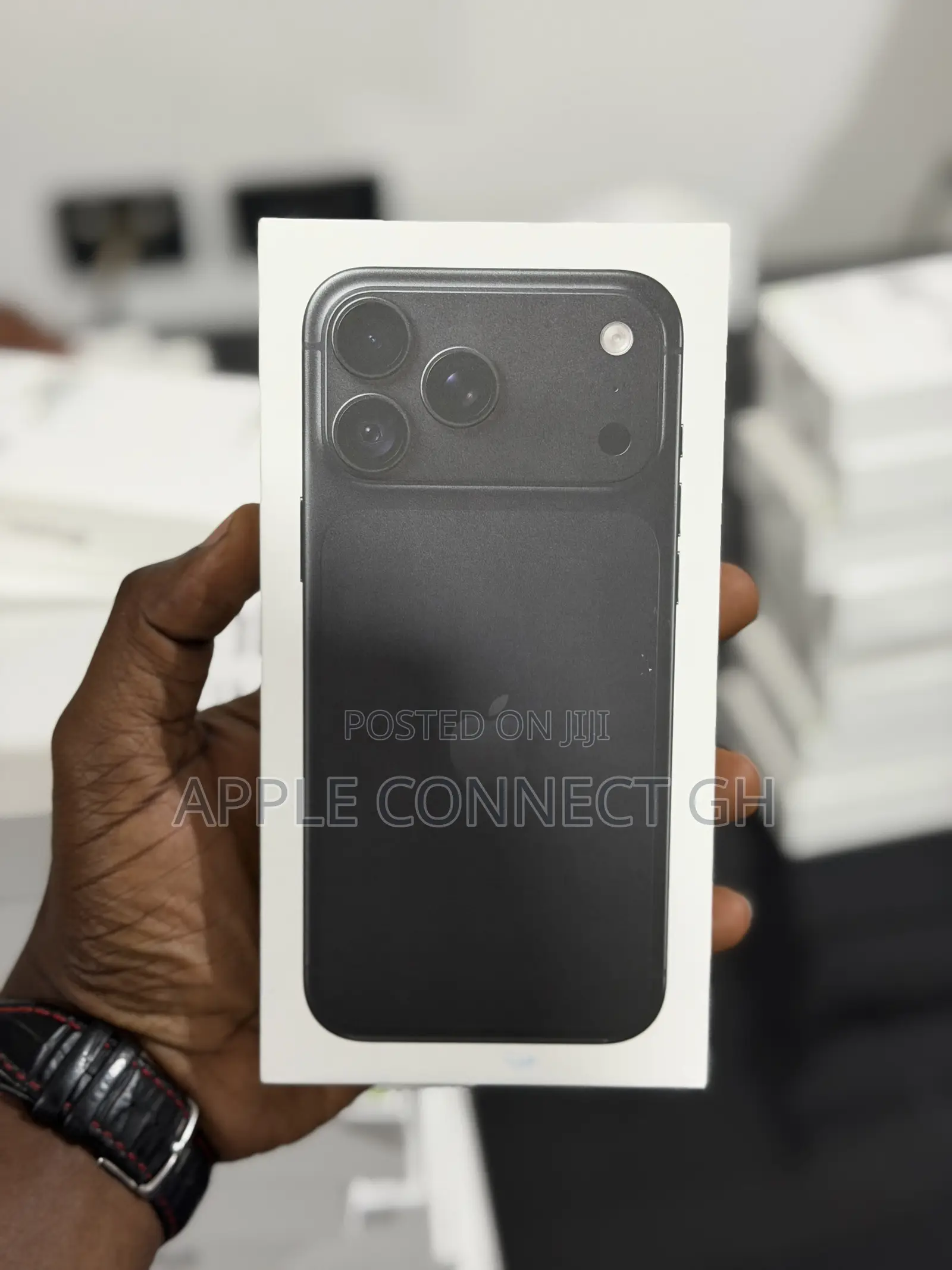 New Apple iPhone 18 Pro Max 256 GB Black