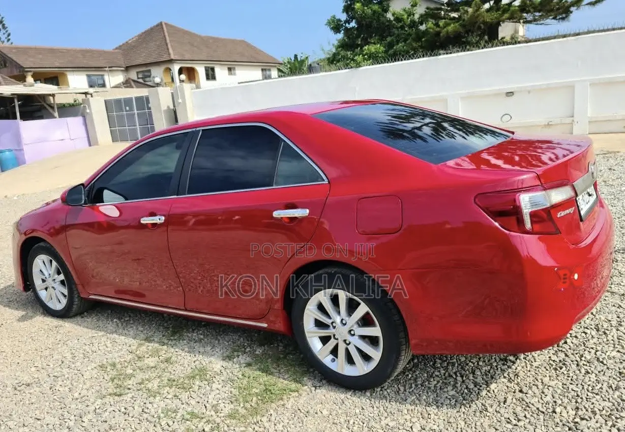 Toyota Camry LE 4dr Sedan (2.5L 4cyl 6A) 2014 Red