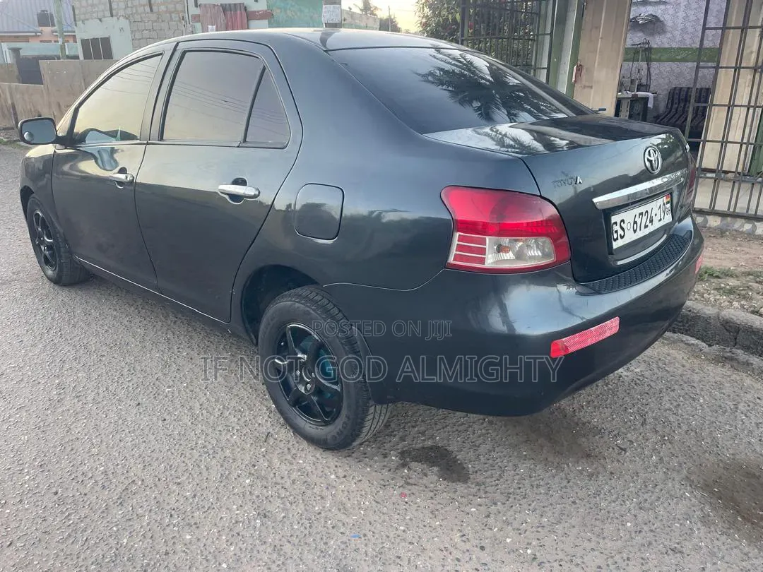 Toyota Yaris 2009 Gray