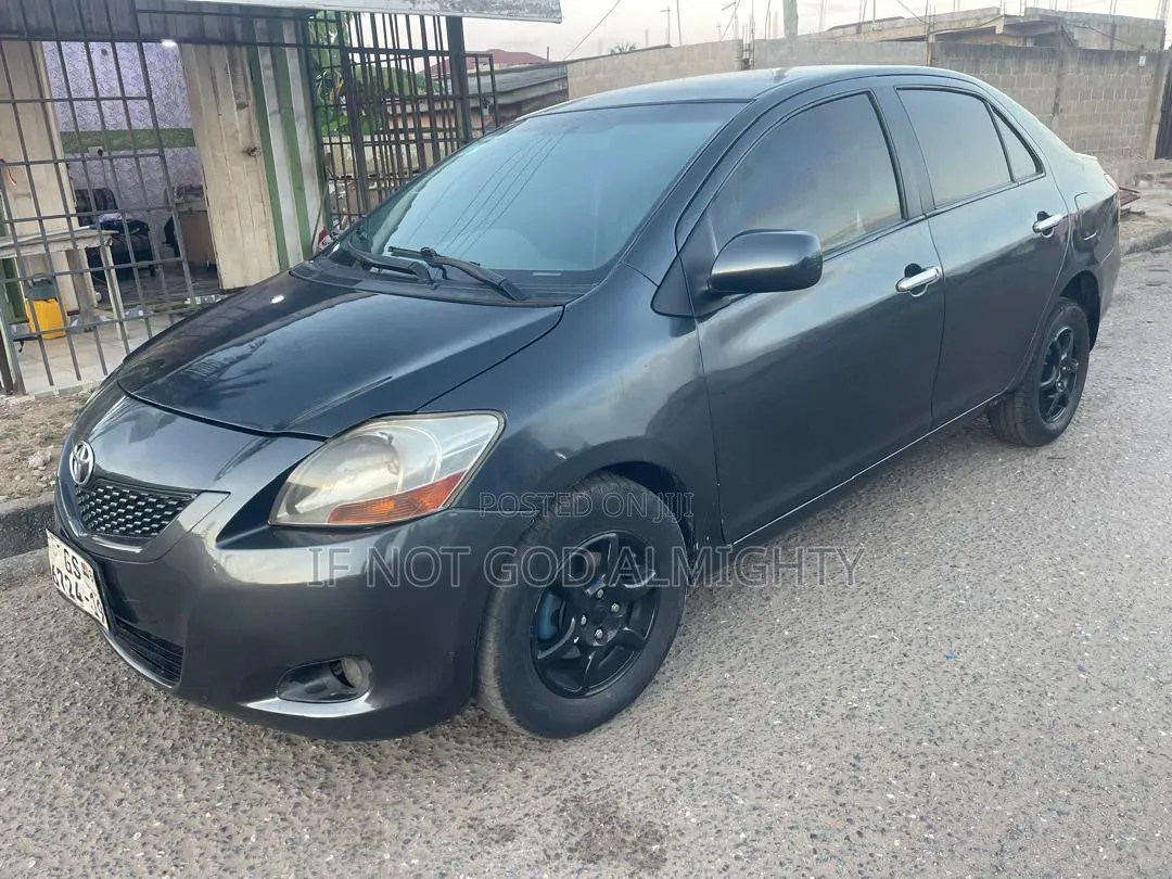 Toyota Yaris 2009 Gray