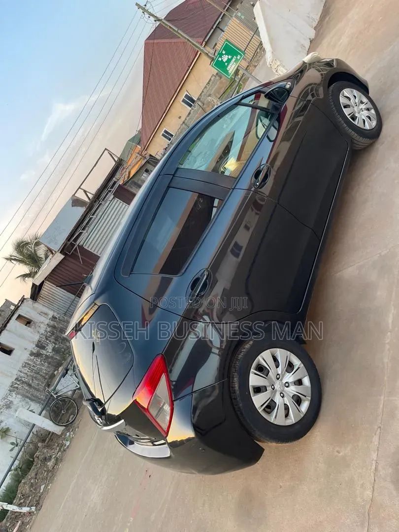Toyota Vitz 2012 Black