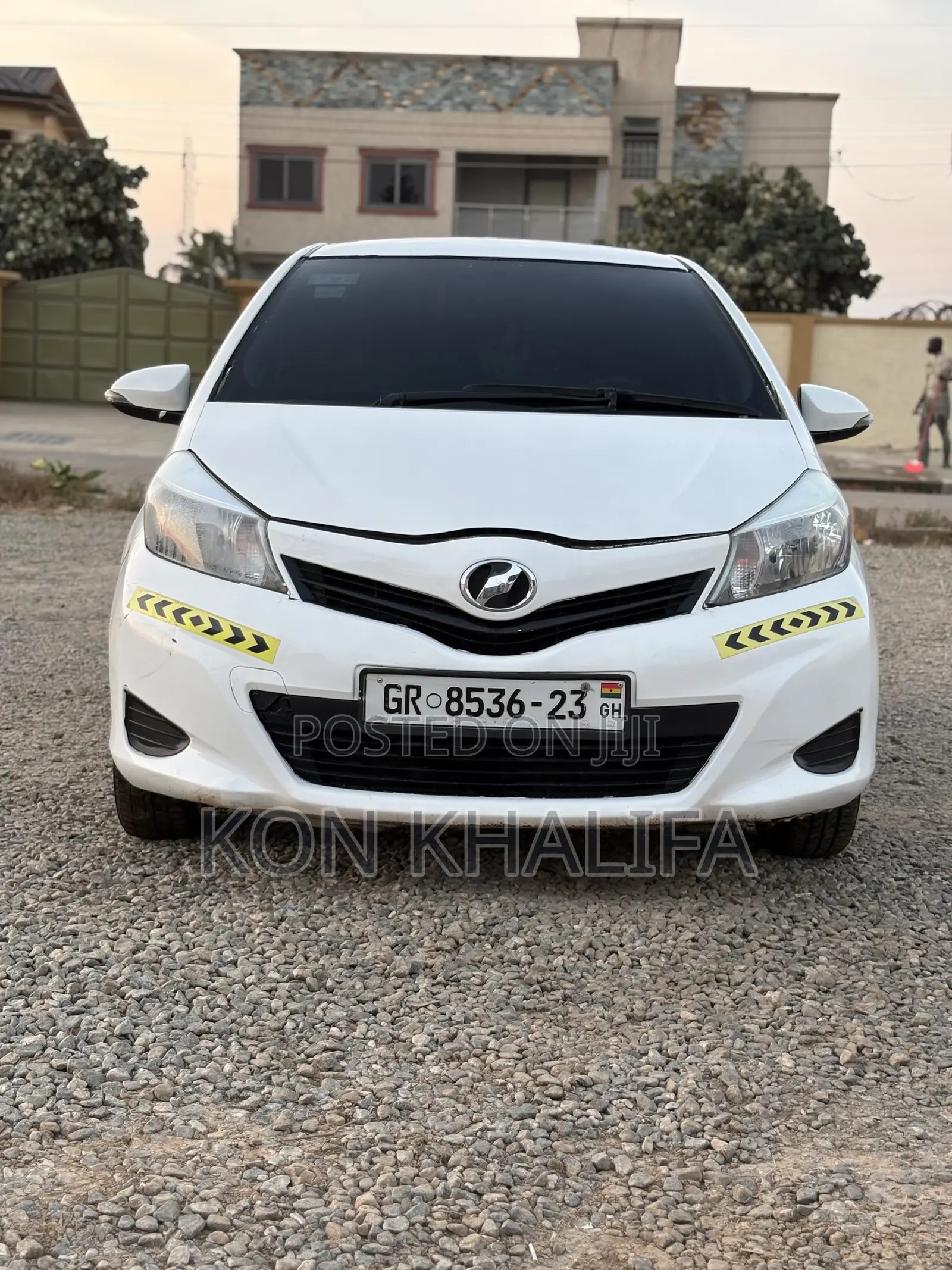 Toyota Vitz 2012 White