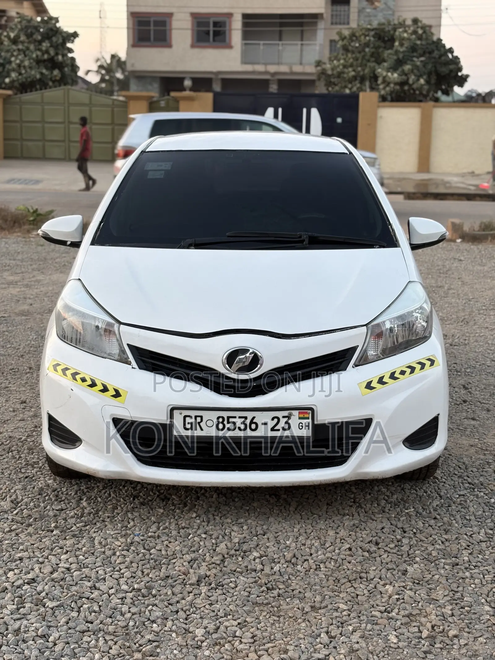 Toyota Vitz 2012 White
