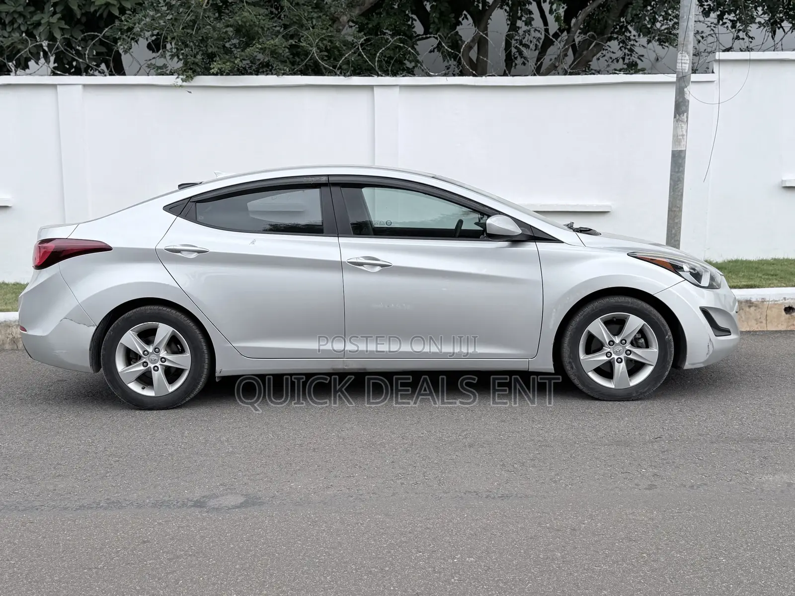 Hyundai Elantra SE Sedan FWD (1.8L 4cyl 6A) 2016 Silver