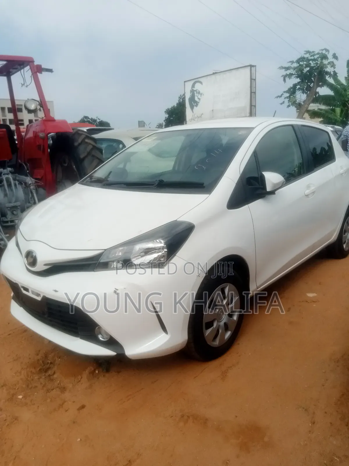 Toyota Vitz 2014 White