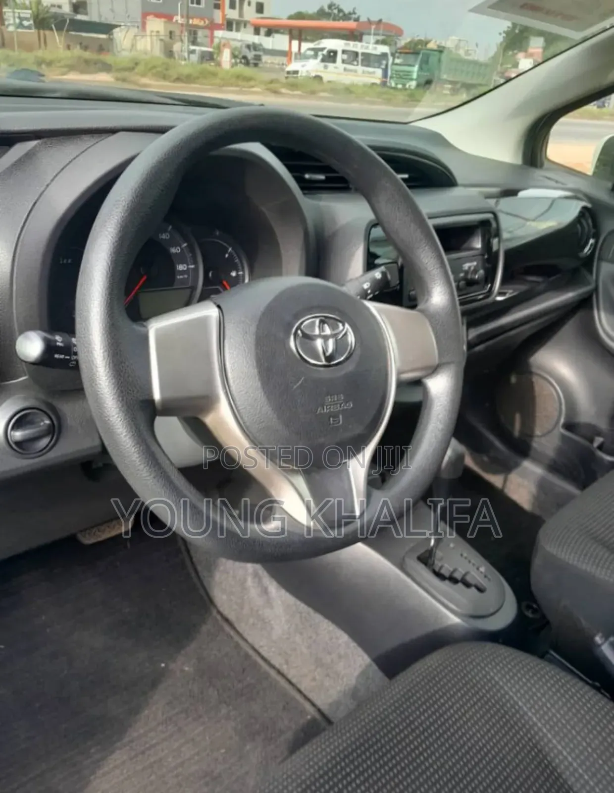 Toyota Vitz 2014 White
