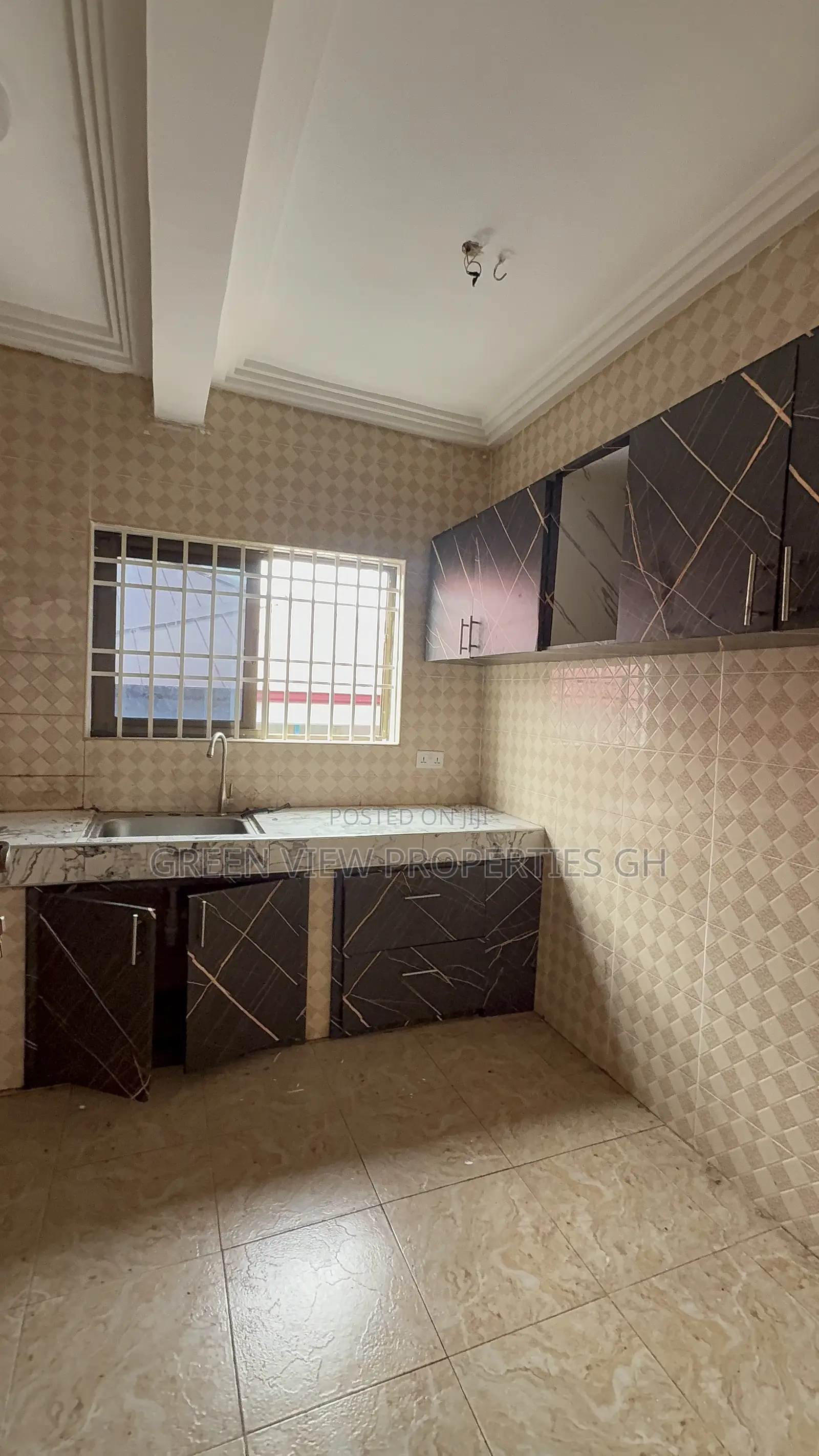 1bdrm Room & Parlour in West Hills Mall Area for rent