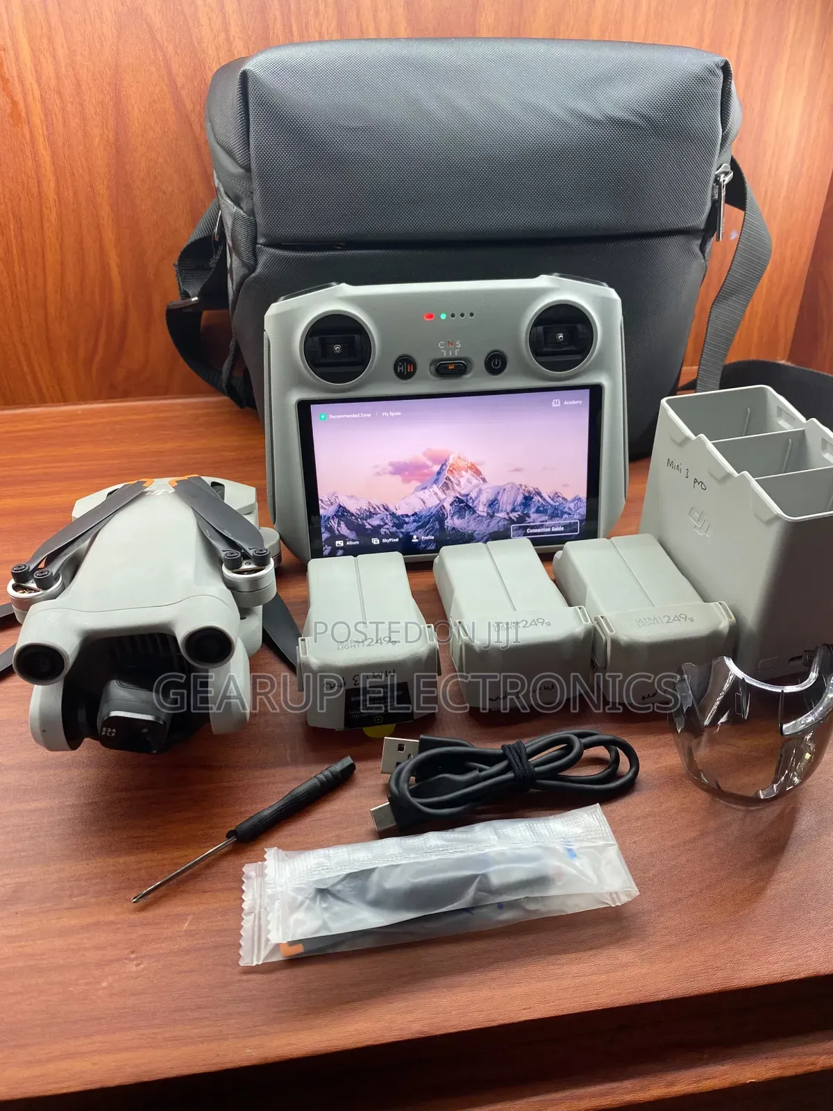 DJI Mini 3 Pro Fly More Combo With Screen Controller