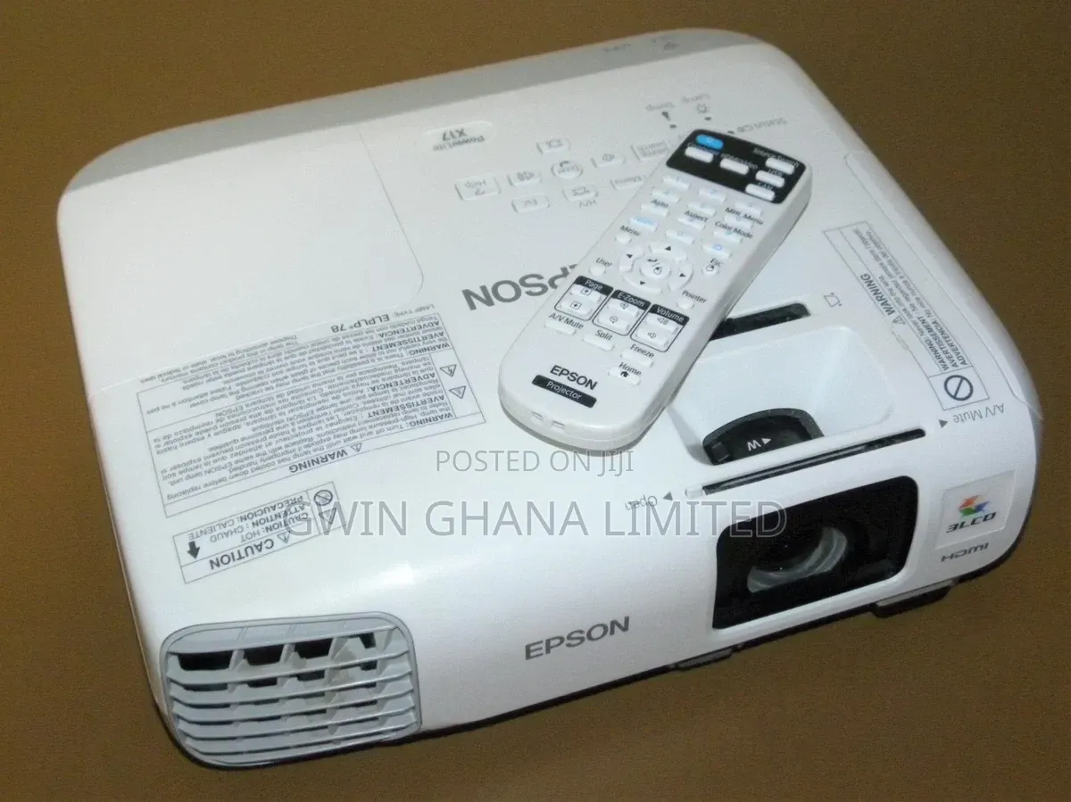Epson Powerlite X17 HDMI 2700 Lumens/10,000:1 Contrast XGA Projector.