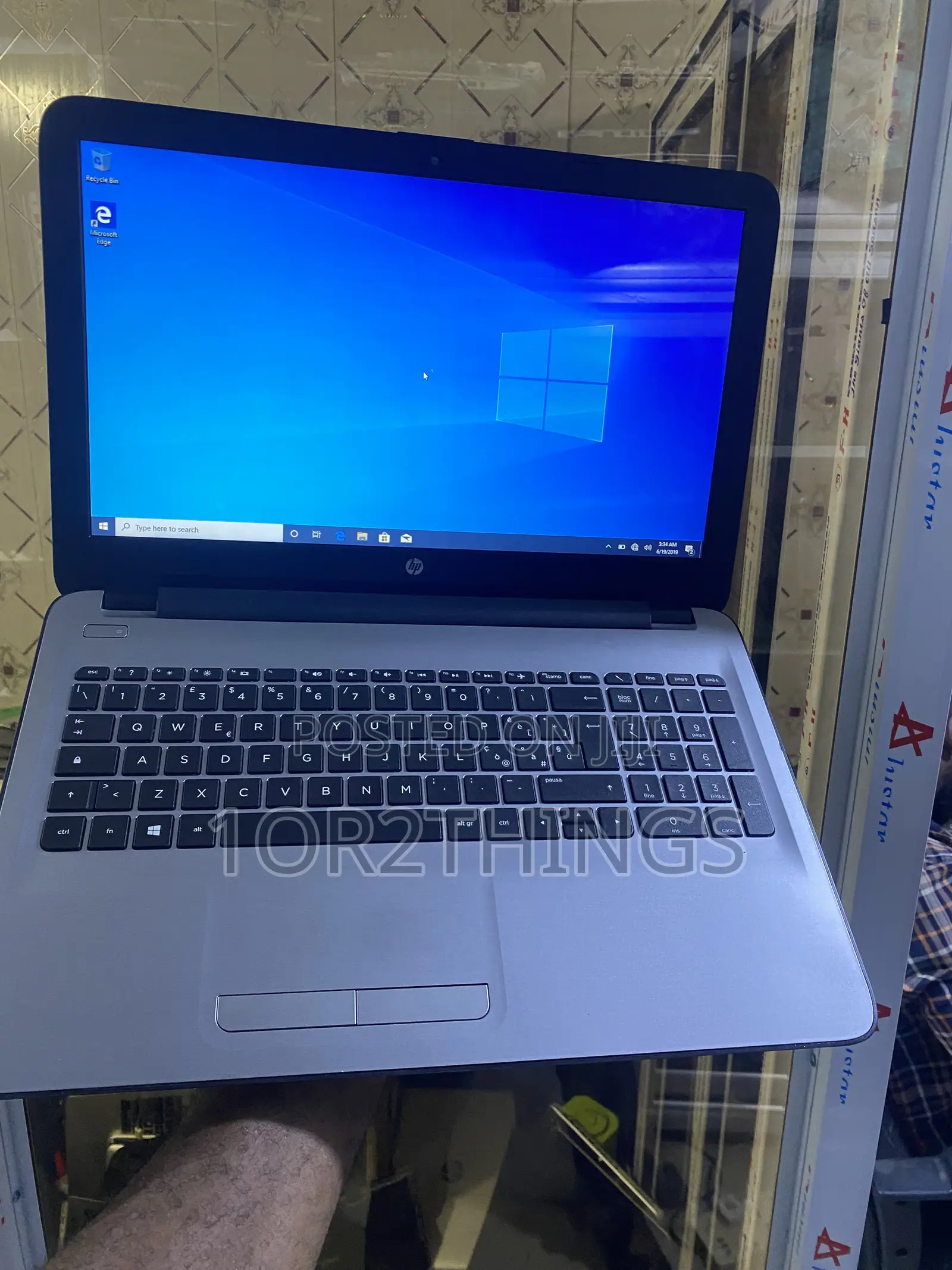 Laptop HP 15-da2933nia 8GB Intel Core i3 HDD 500GB