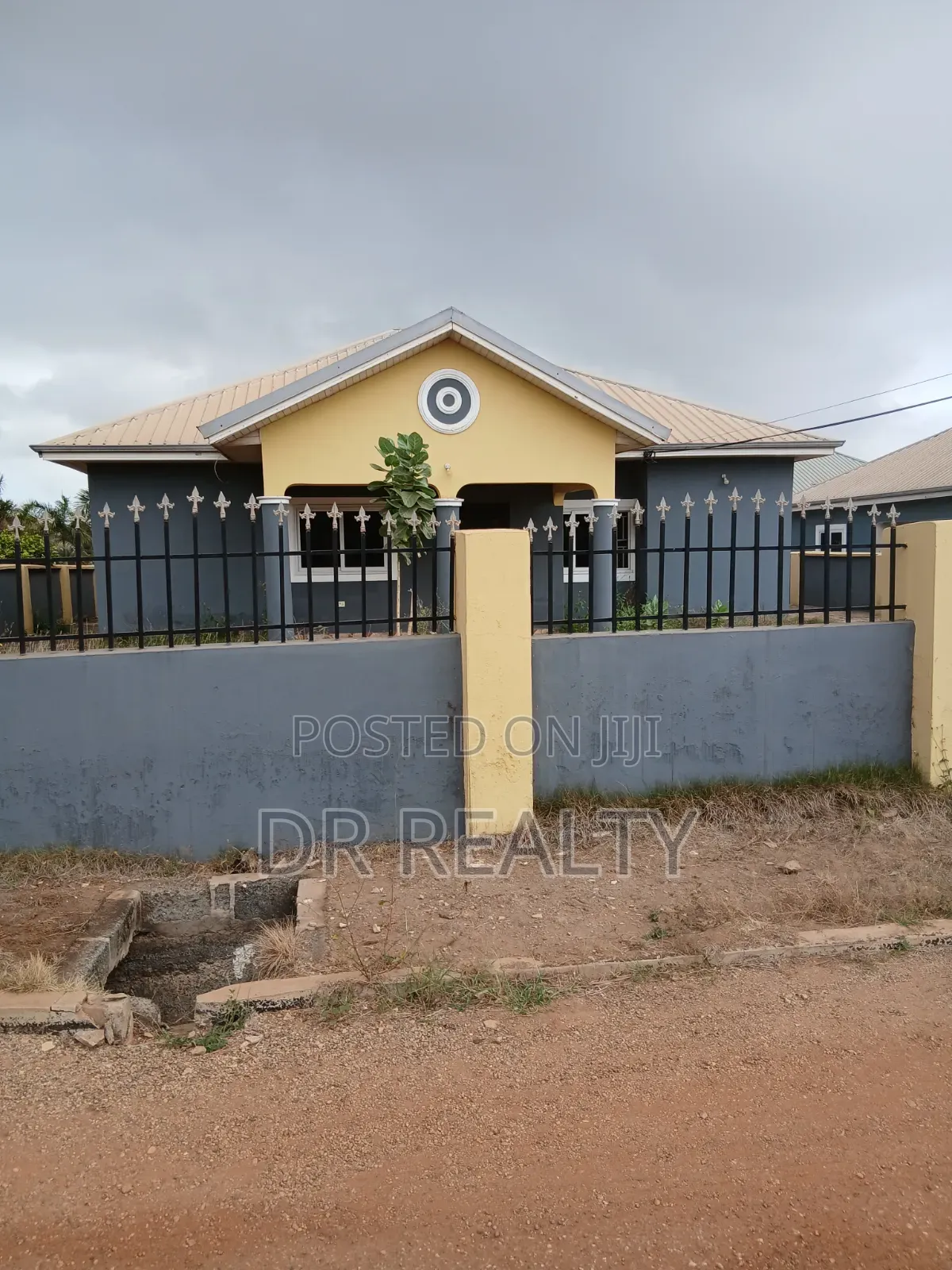 3bdrm House in Adom Estate, Community 25 for rent