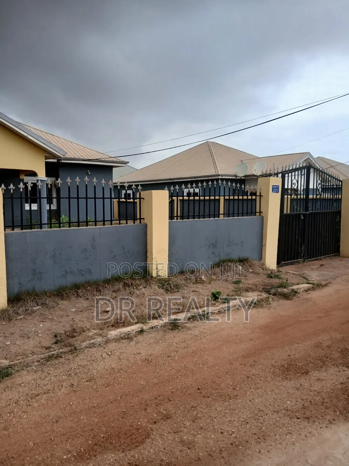 3bdrm House in Adom Estate, Community 25 for rent