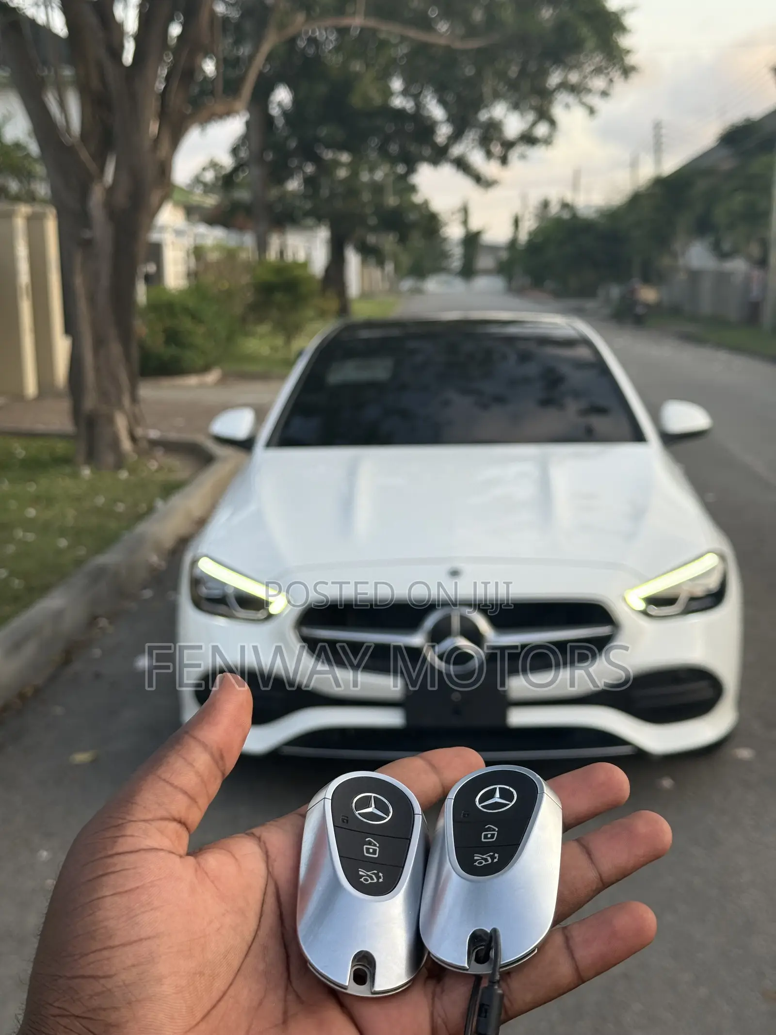 Mercedes-Benz C300 2024 White