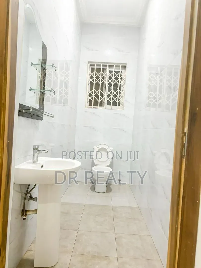 5bdrm House in Devtraco Estate, Community 25 for rent